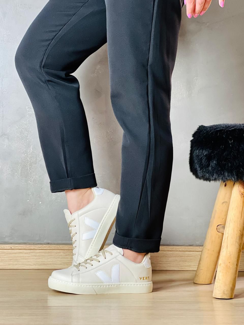 Tênis V Off White/ Branco Cadarço