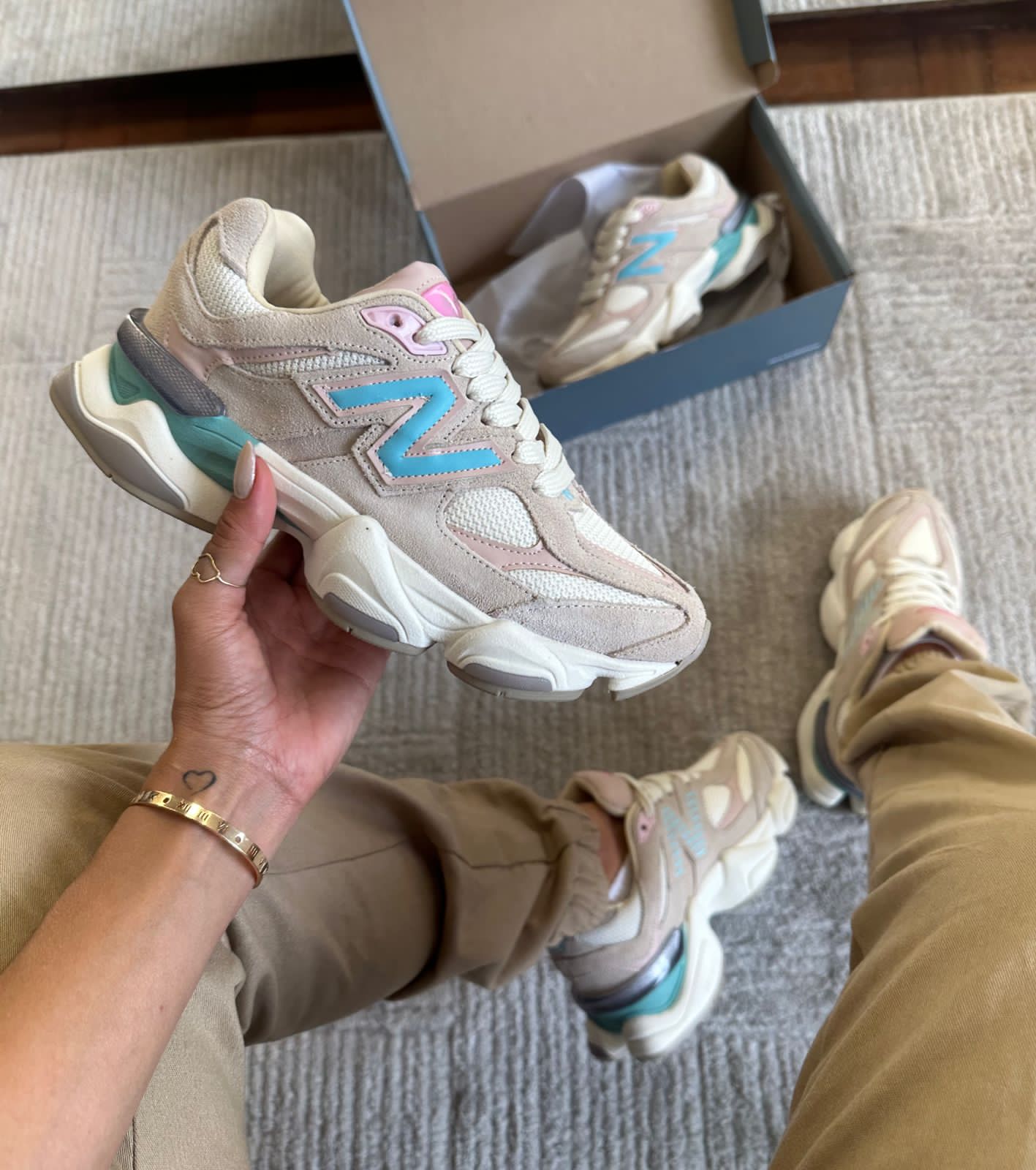 Tênis Balance 9060 Bege Rose Couro Legítimo