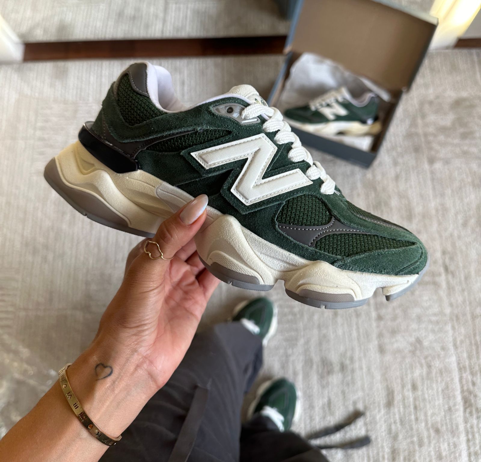 Tênis Balance 9060 Verde Musgo Couro Legítimo