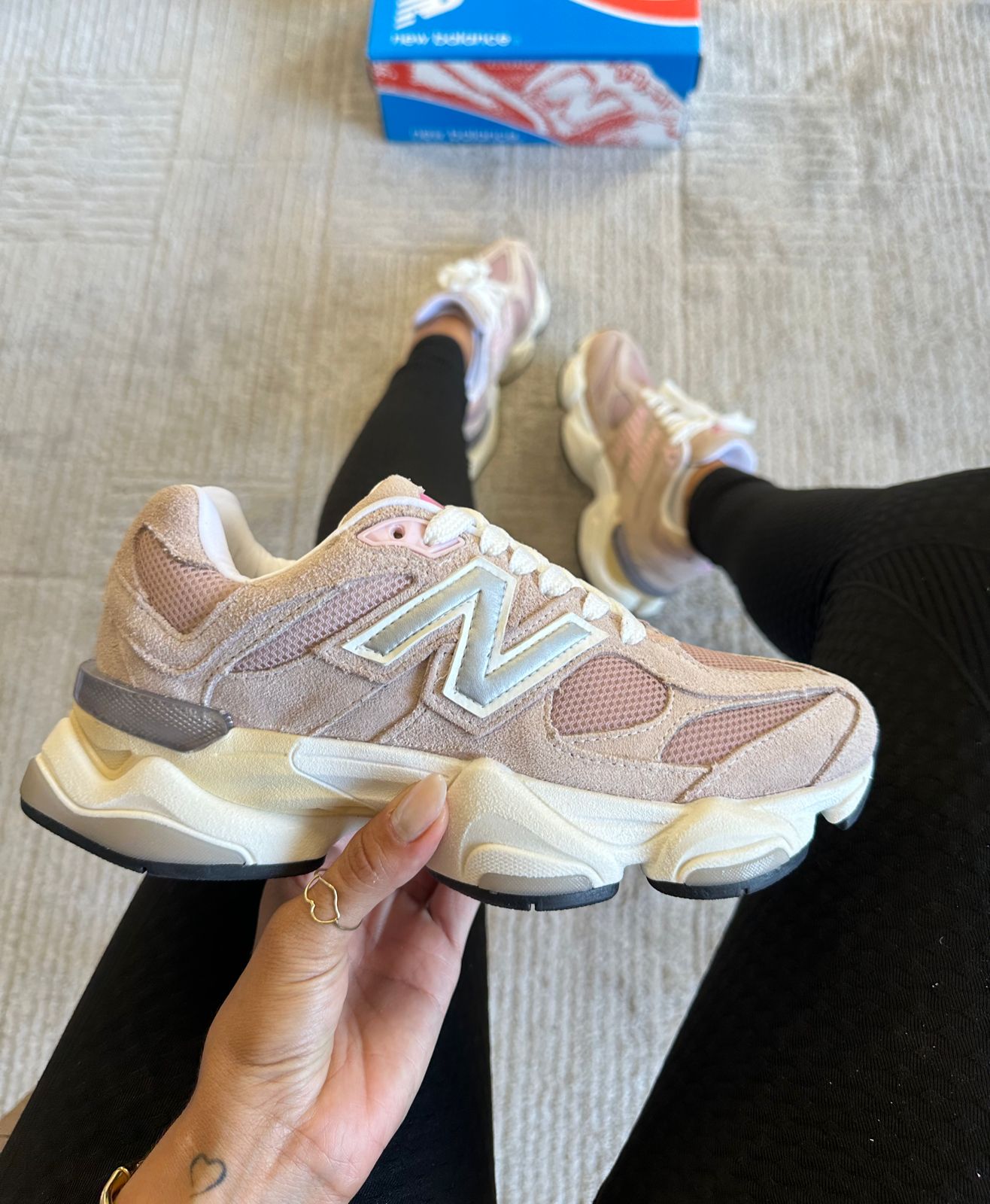 Tênis Balance 9060 Rose Couro Legítimo