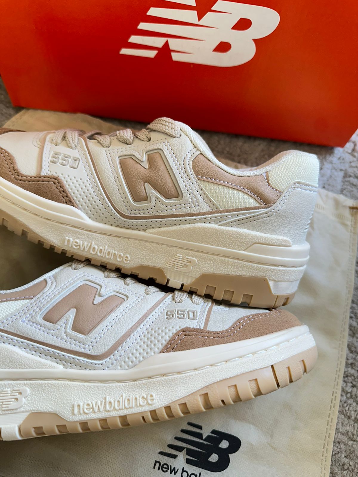 Tênis Balance 550 Nude