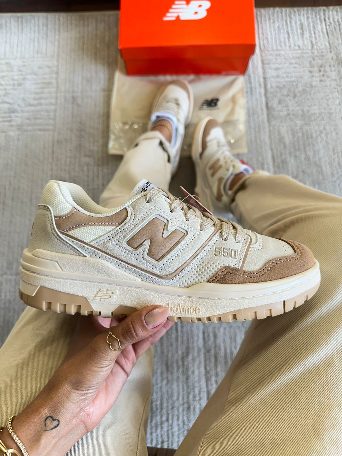 Tênis Balance 550 Nude