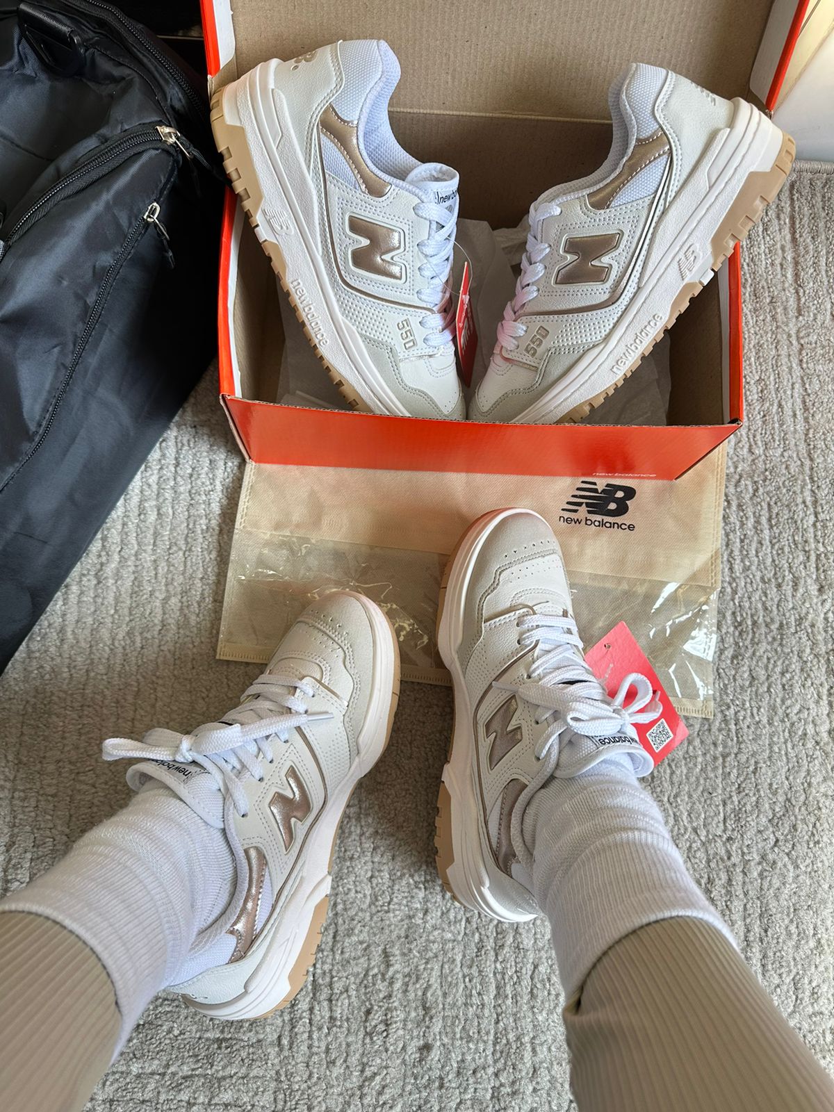 Tênis Balance 550 Dourado