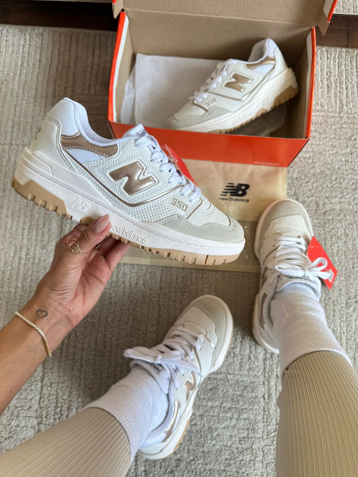 Tênis Balance 550 Dourado