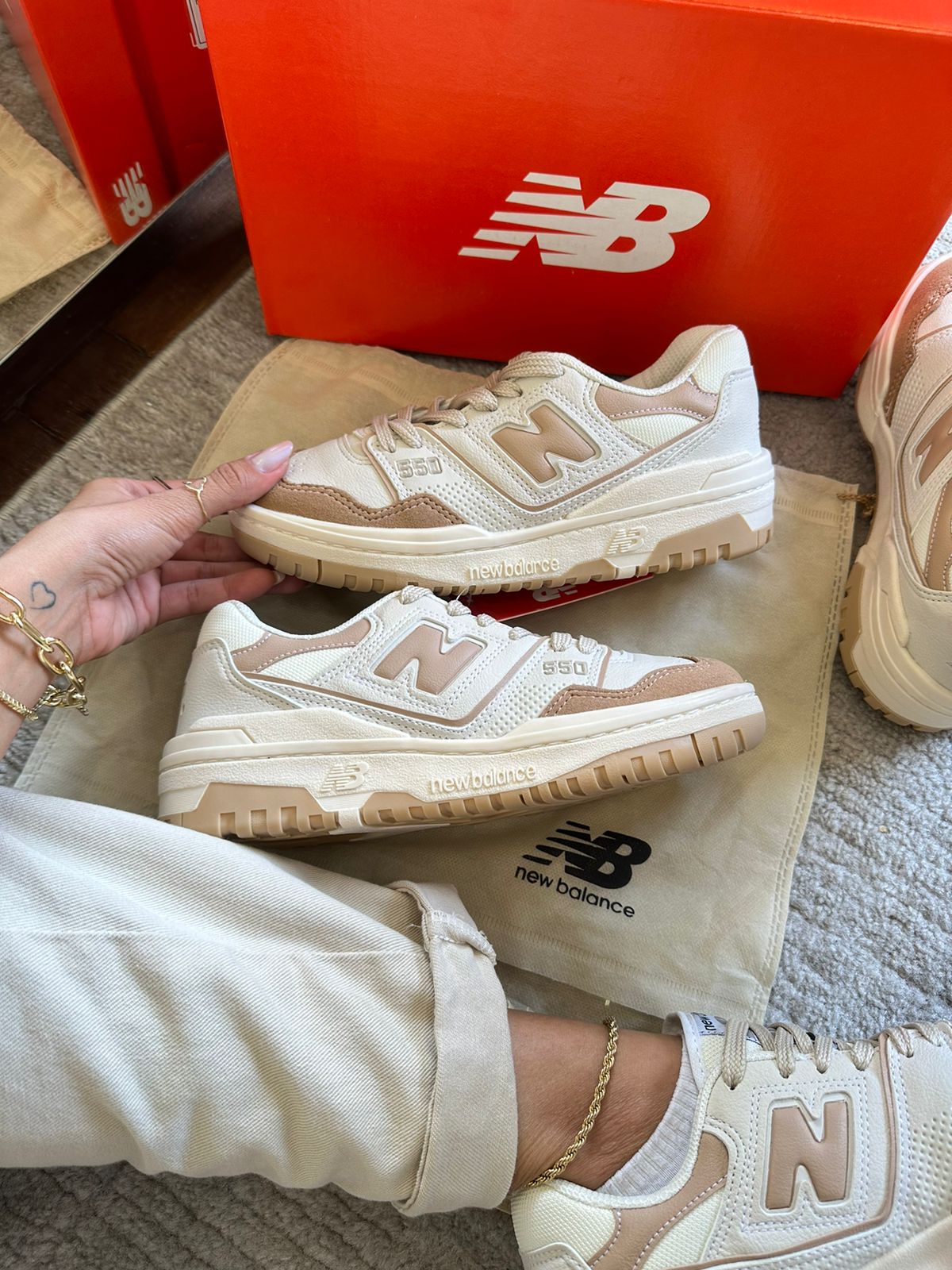 Tênis Balance 550 Nude