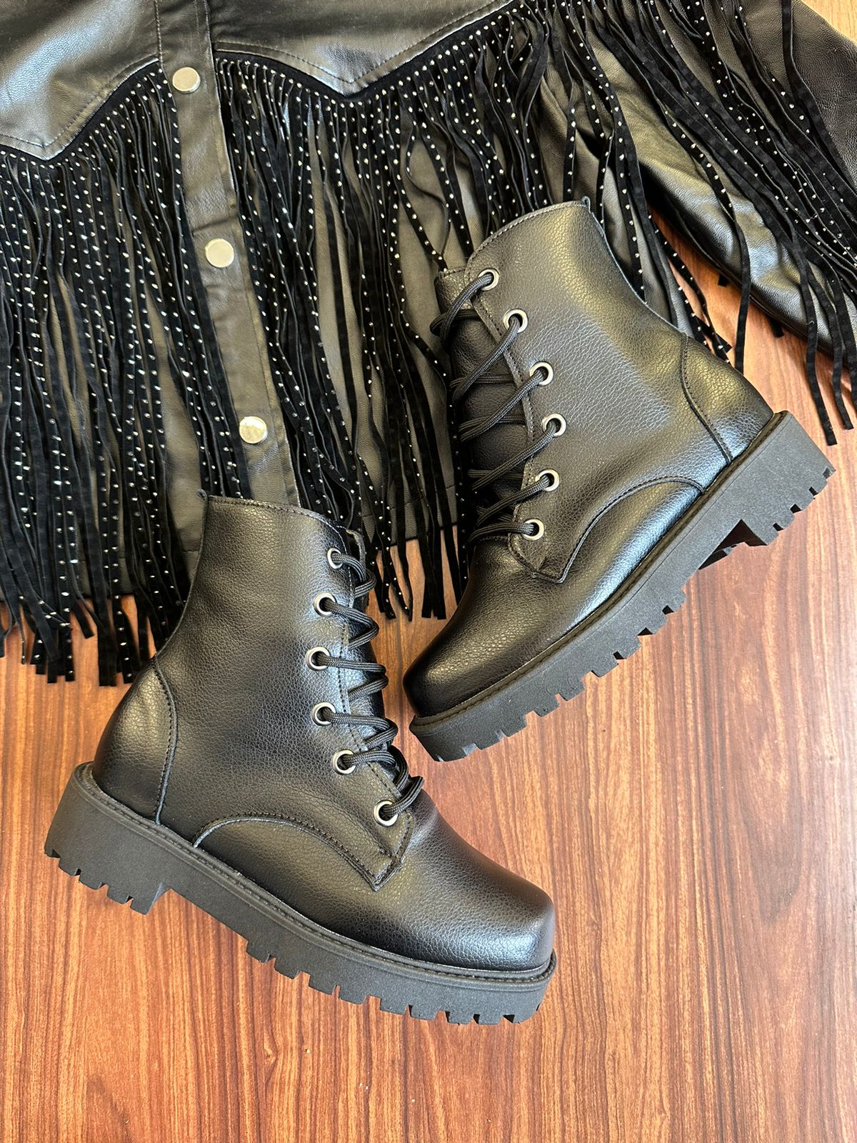 Coturno Feminino Preto