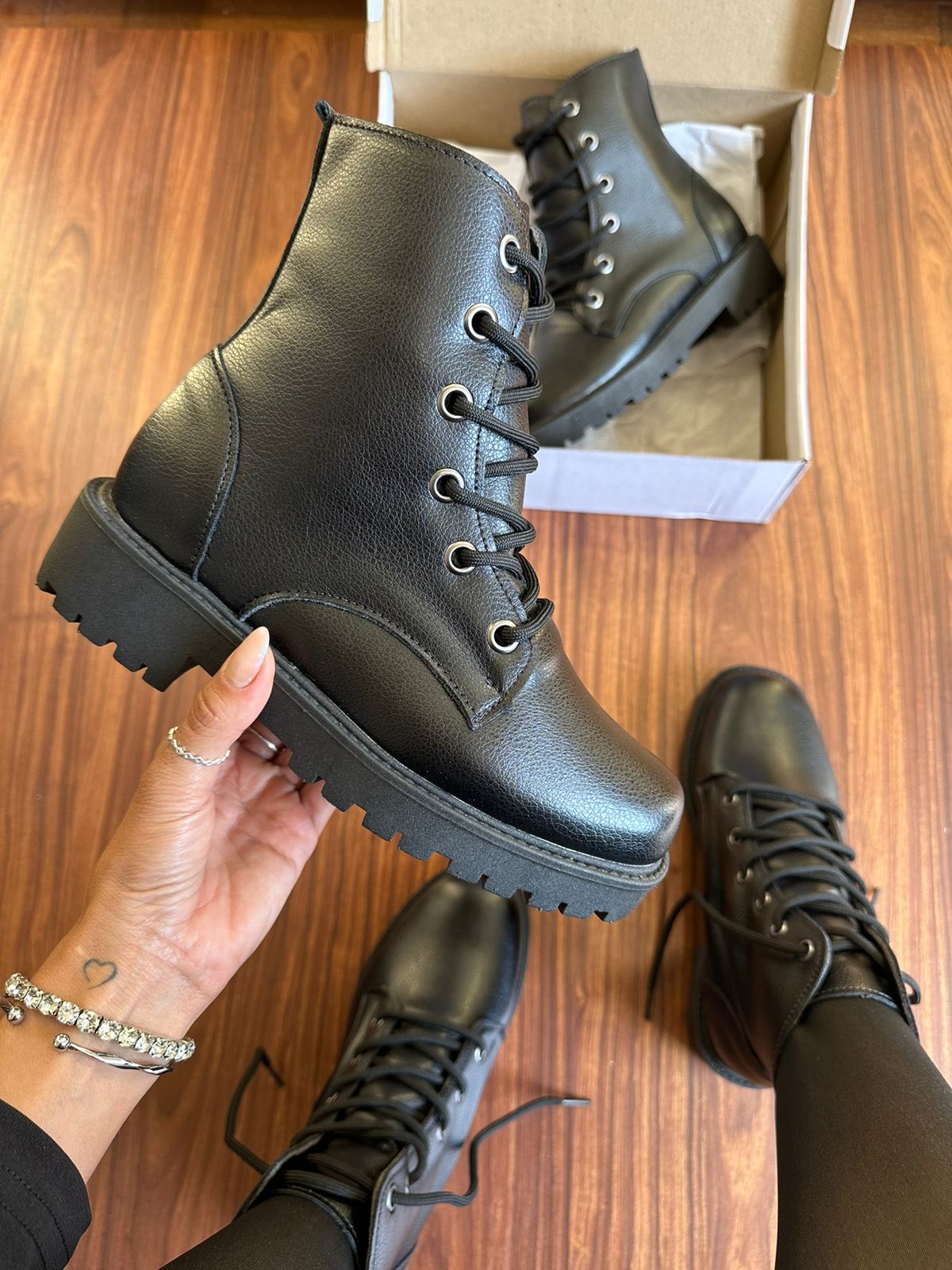 Coturno Feminino Preto