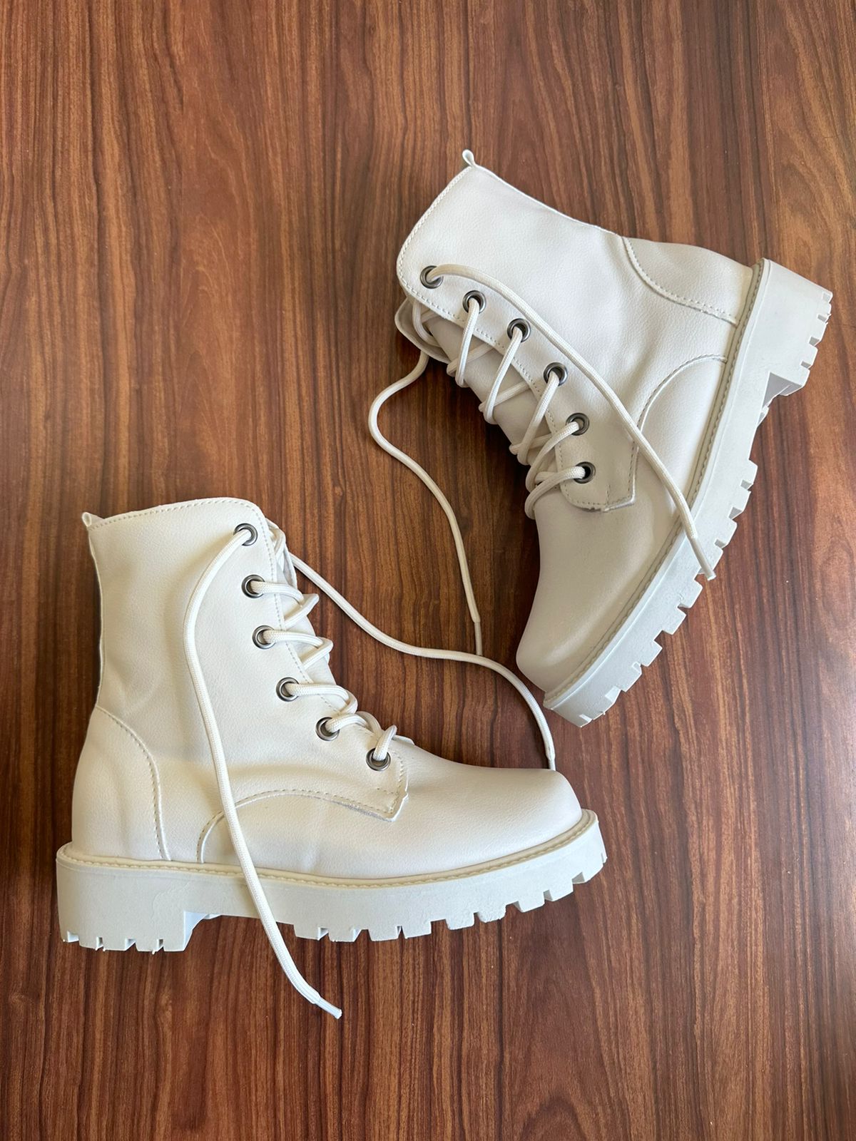Coturno Feminino Branco