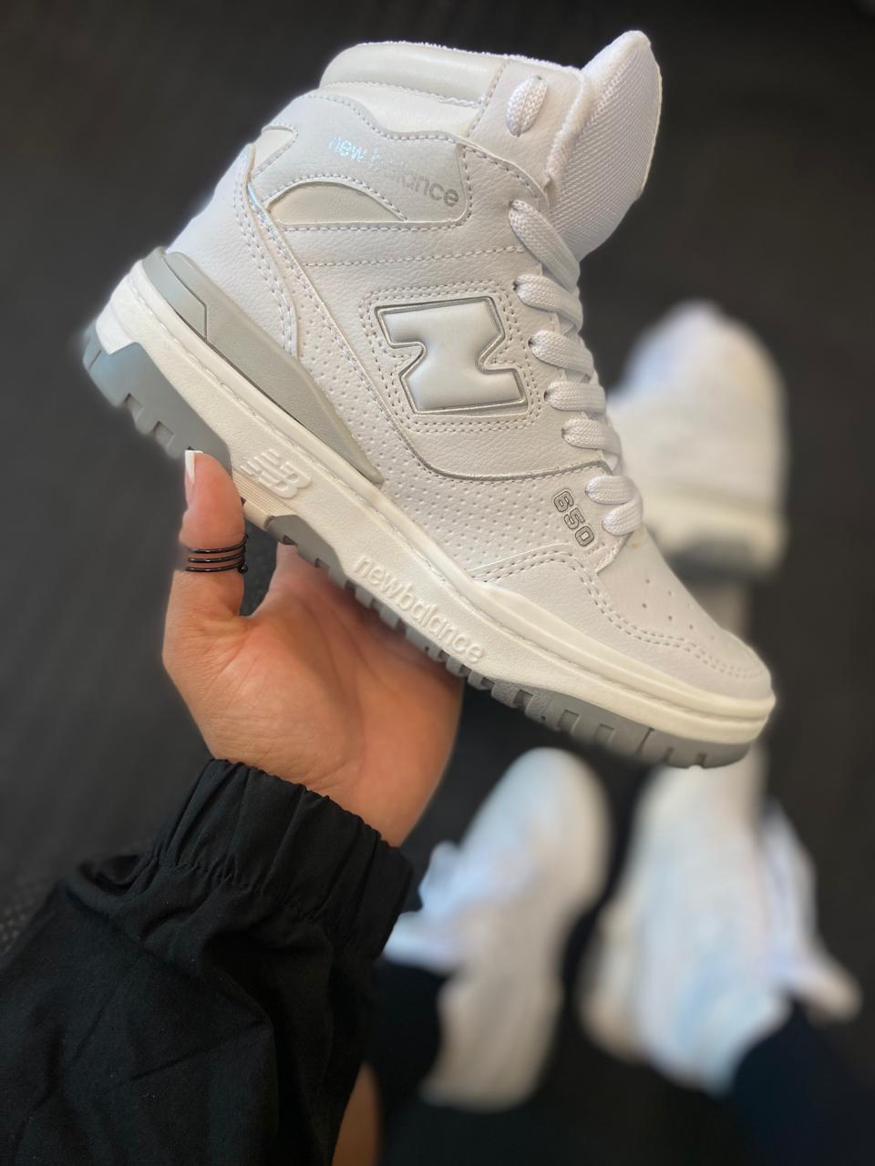 Bota Balance 650 Branco Cinza