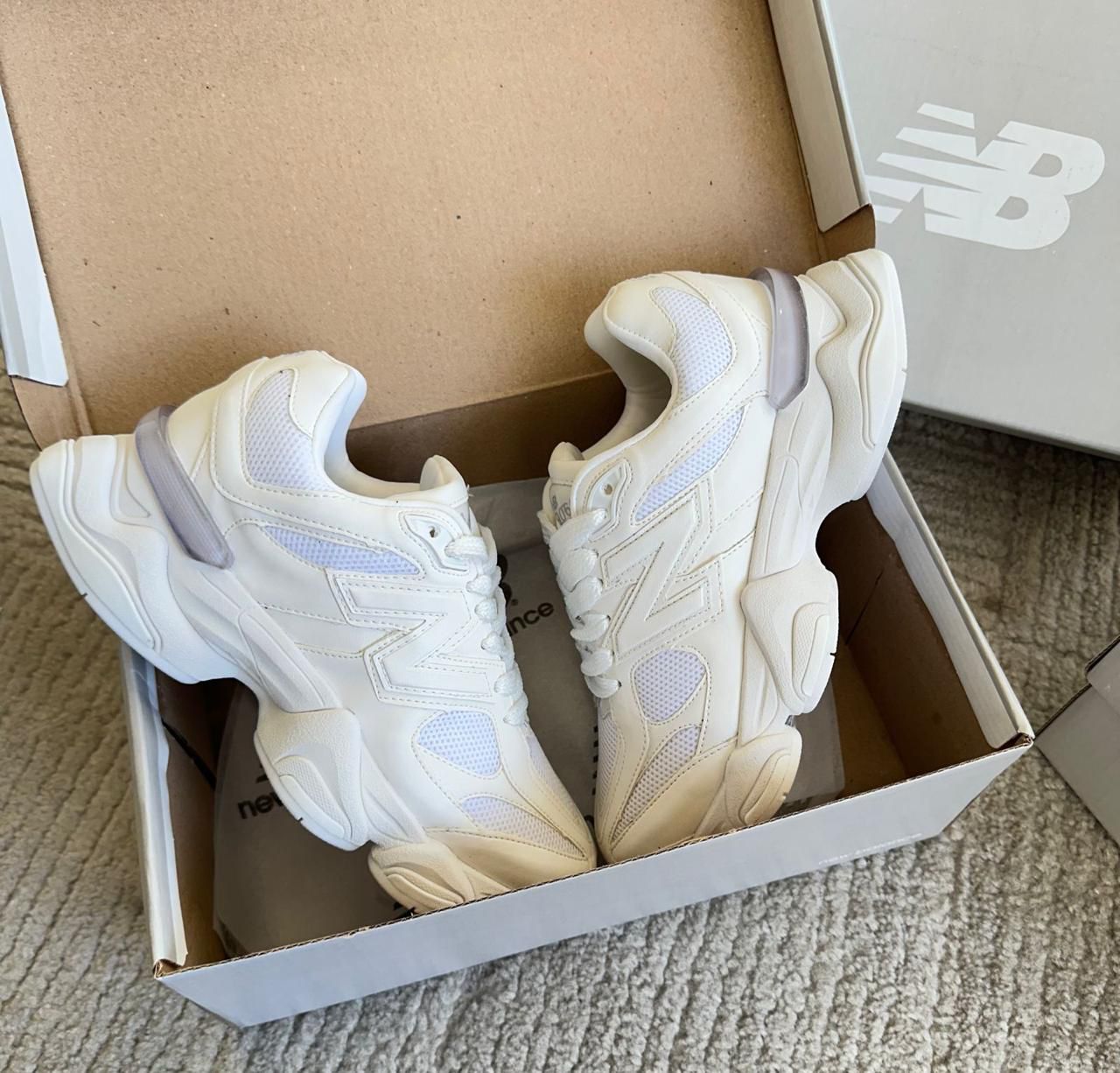Tênis Balance 9060 Branco Couro Legítimo