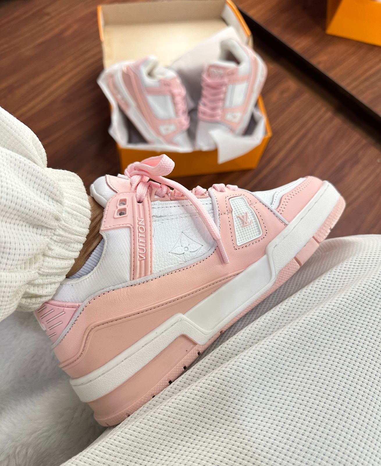 Tênis LV Trainer Rosa Couro Legítimo
