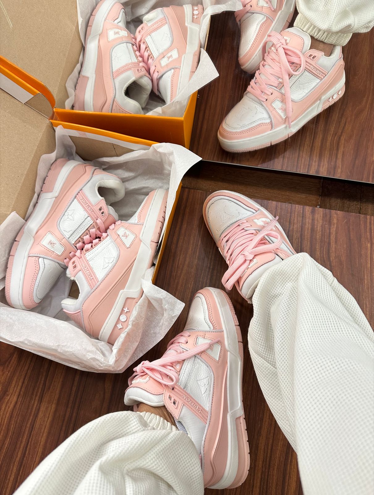 Tênis LV Trainer Rosa Couro Legítimo