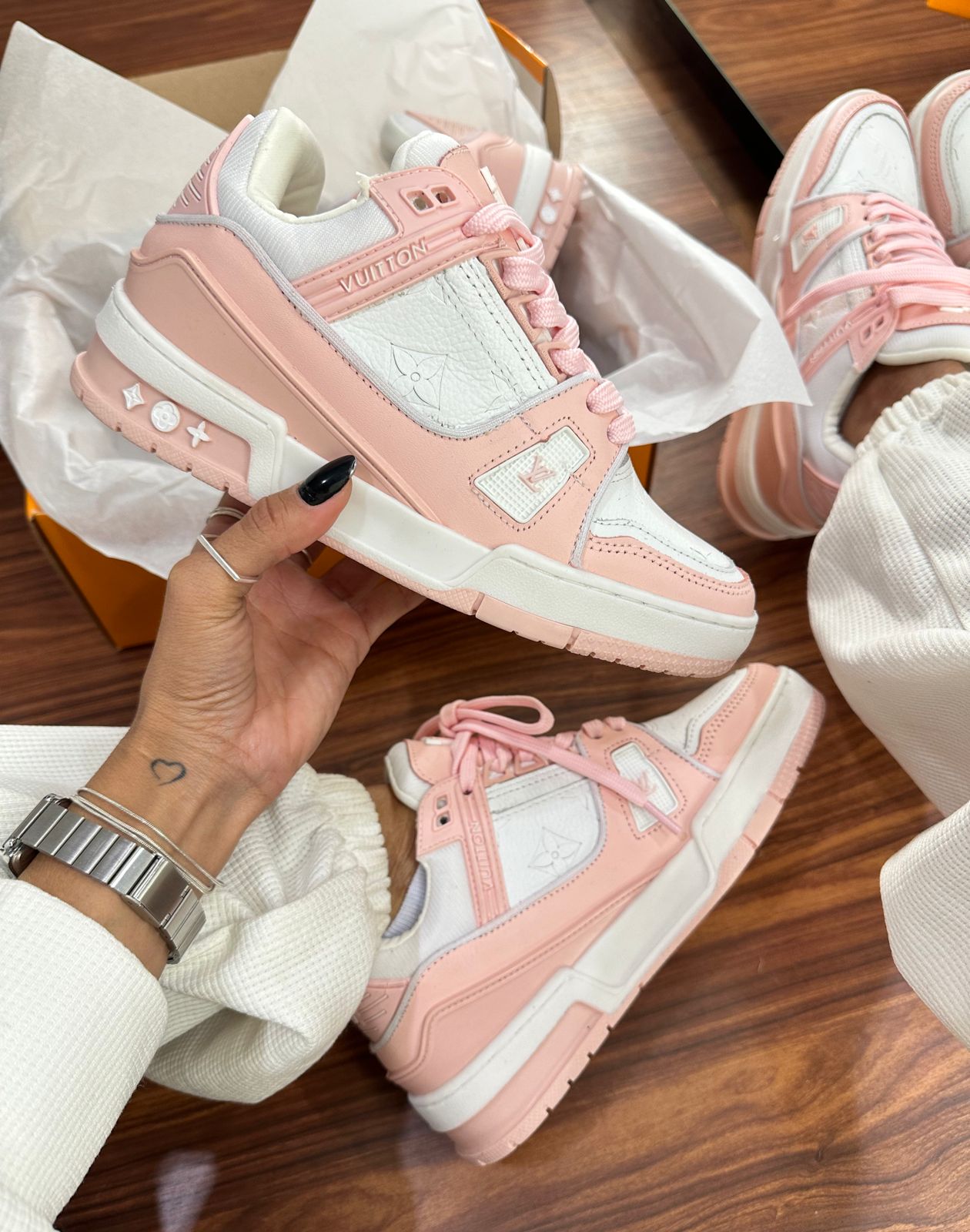 Tênis LV Trainer Rosa Couro Legítimo