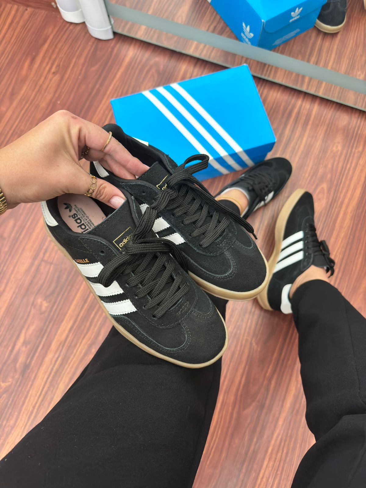 Tênis Gazelle Preto Camurça