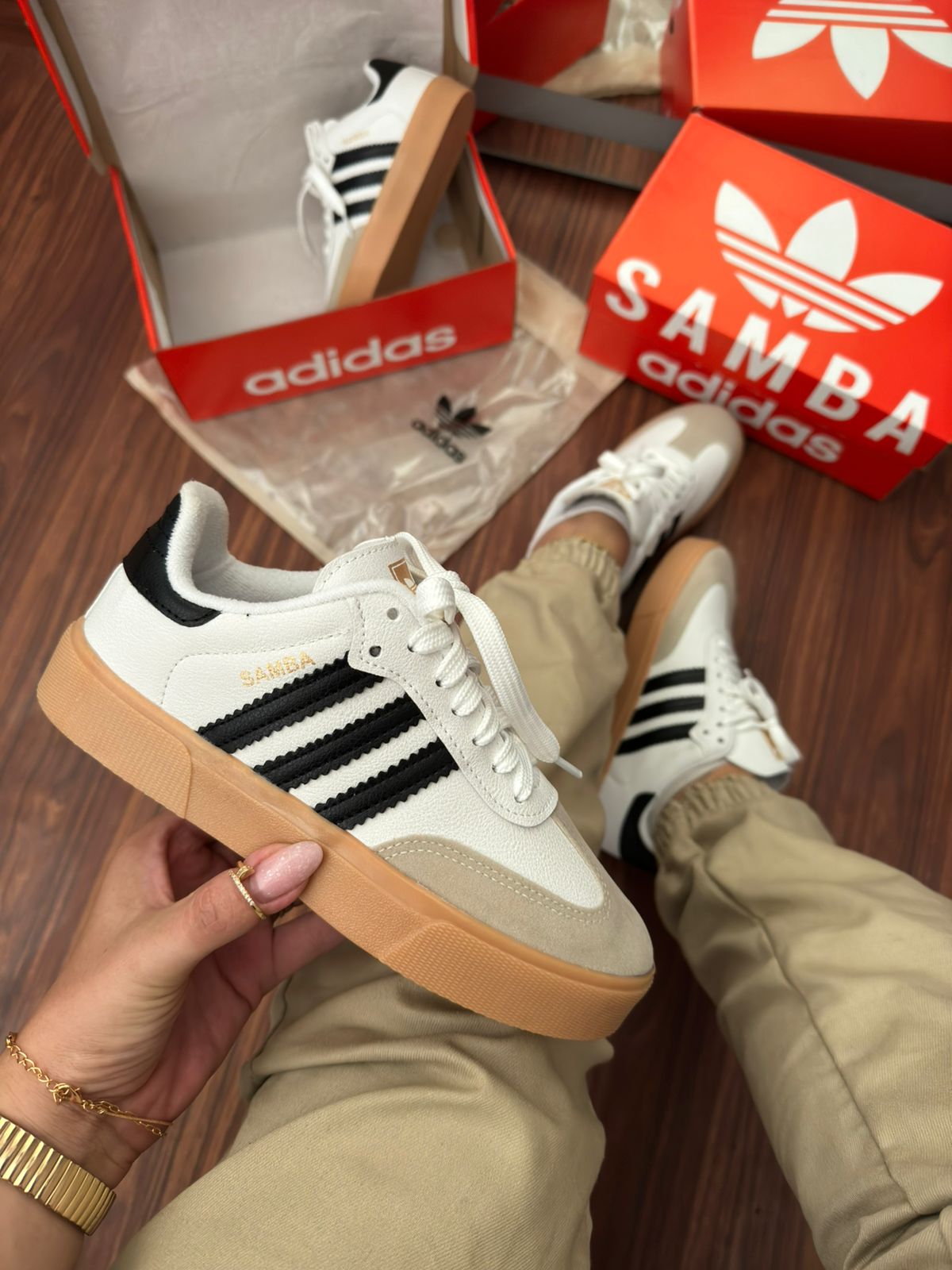 Tênis Samba Retrô Branco e Preto