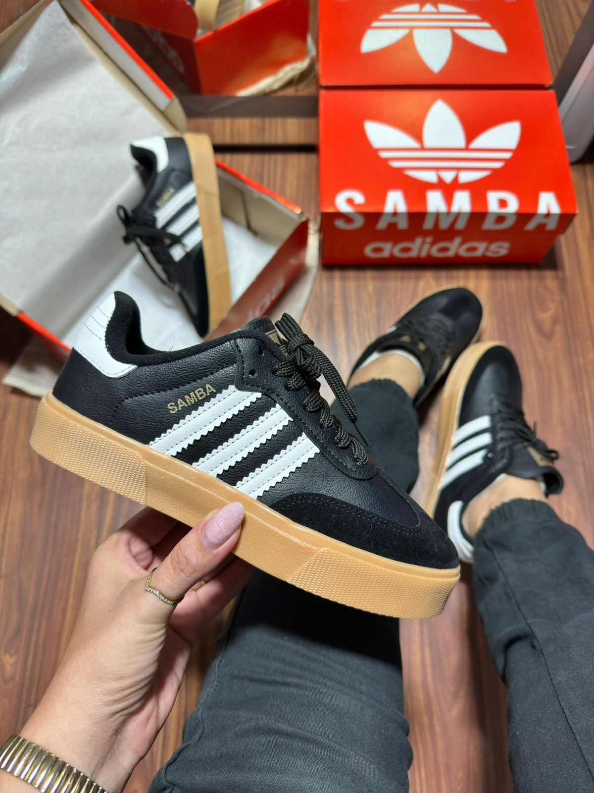 Tênis Samba Retrô Preto e Branco