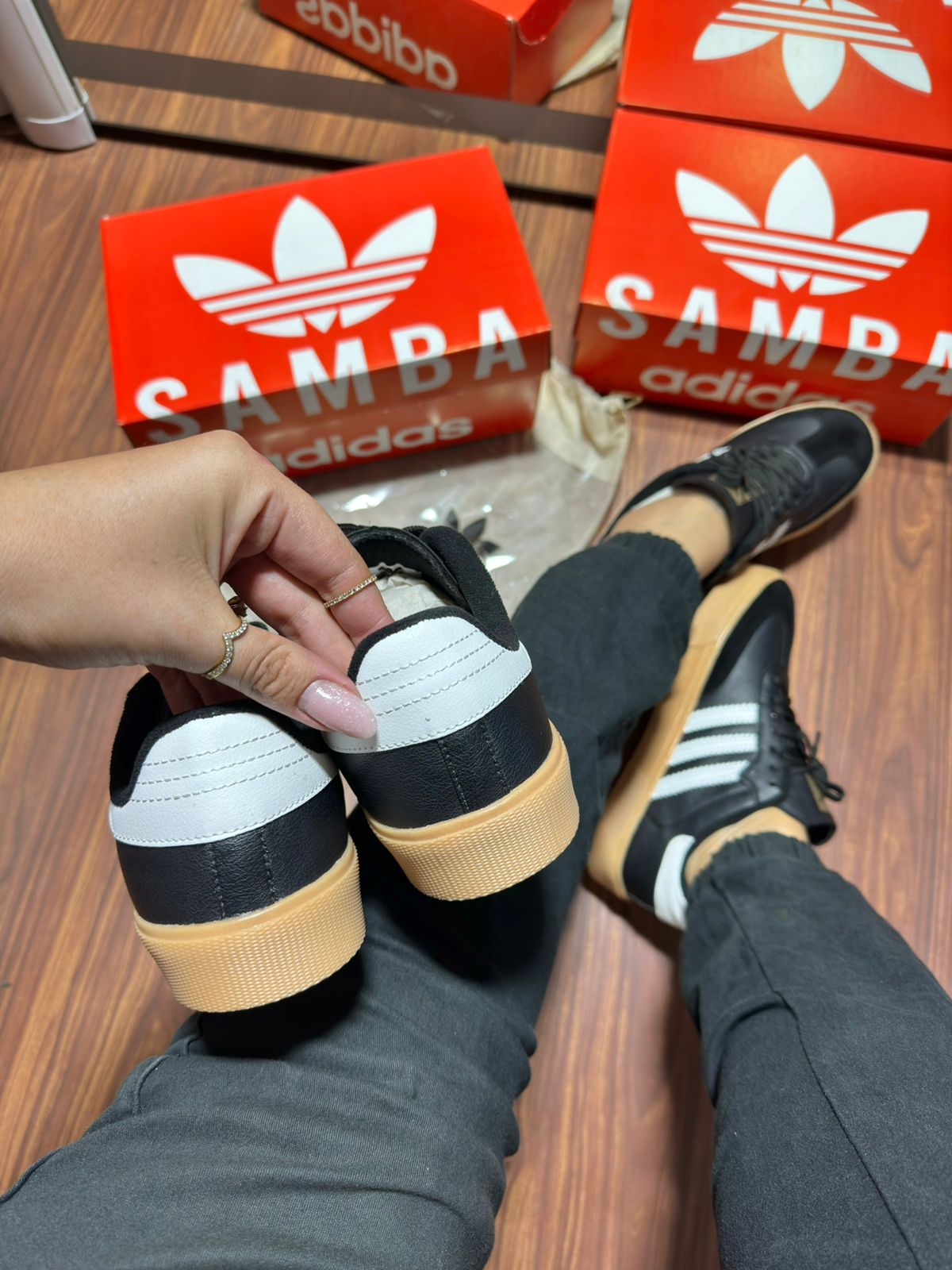 Tênis Samba Retrô Preto e Branco