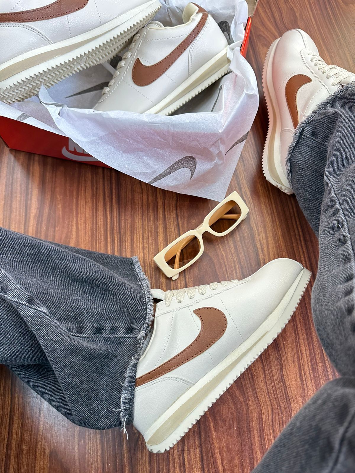 Tênis N. Cortez Off/ Caramelo