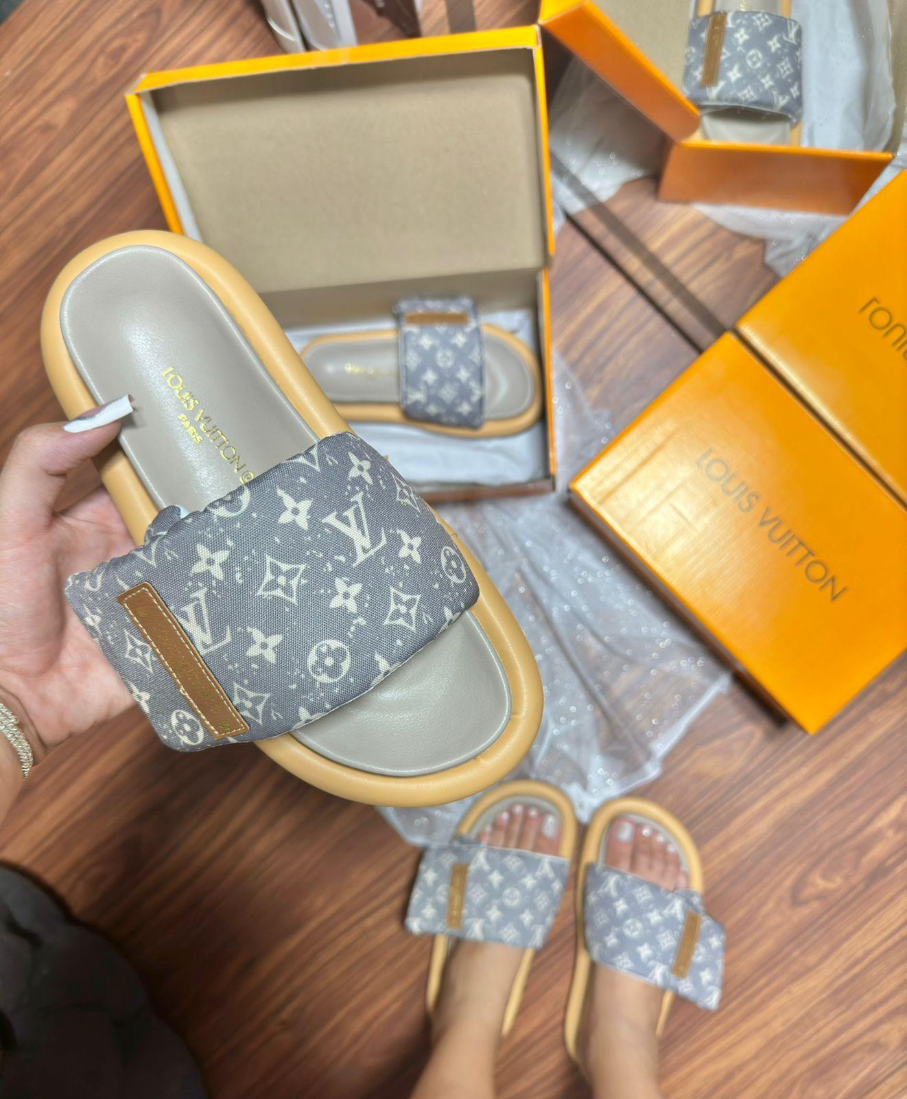 Slid Insp. LV Pillow Cinza