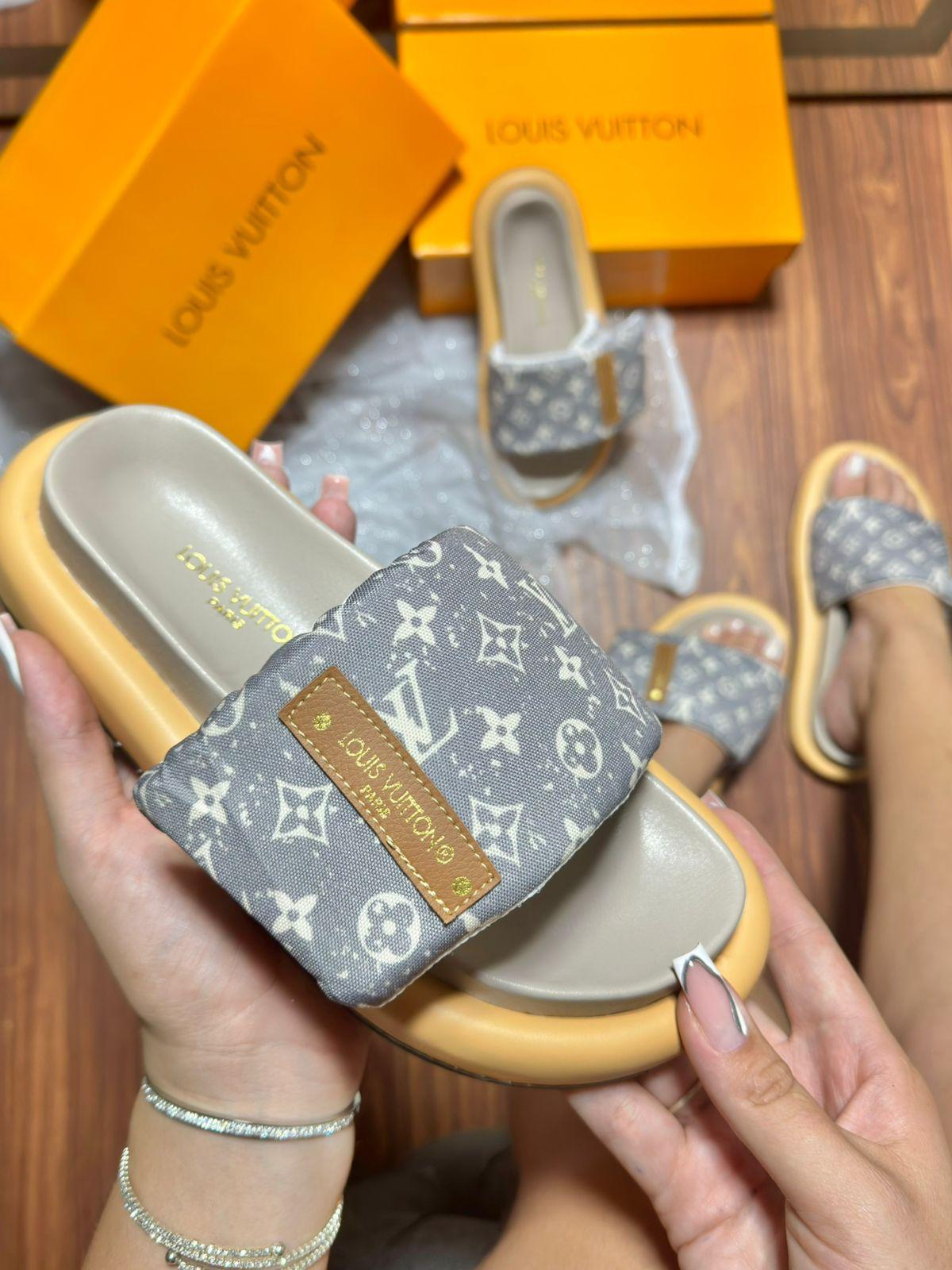 Slid Insp. LV Pillow Cinza