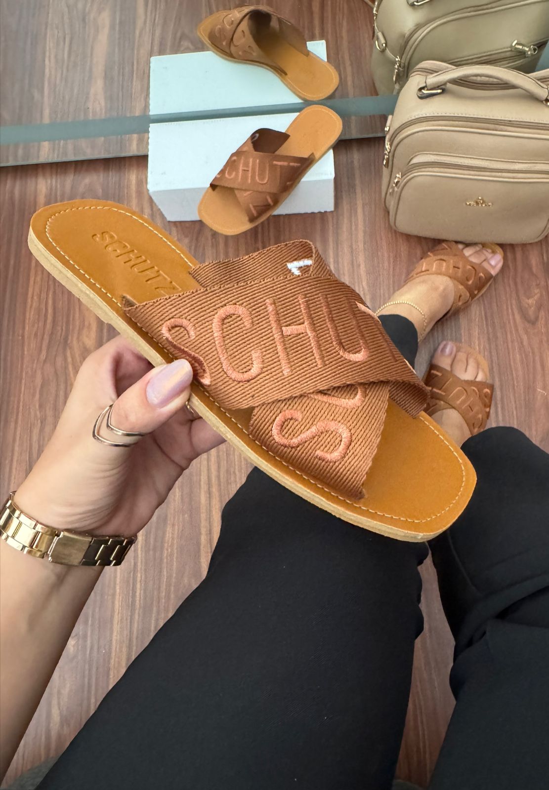 Rasteira Schutz Tira X Marrom