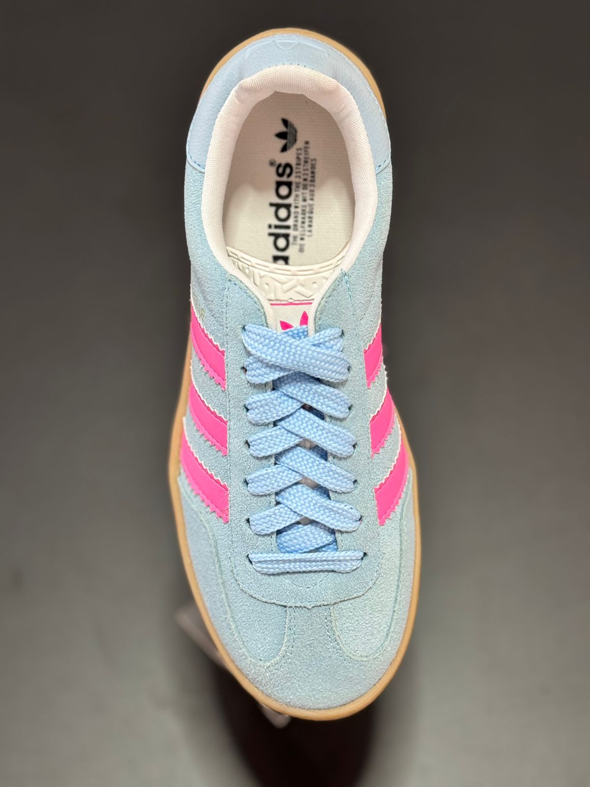 Tênis Gazelle Azul Bebê Rosa Camurça