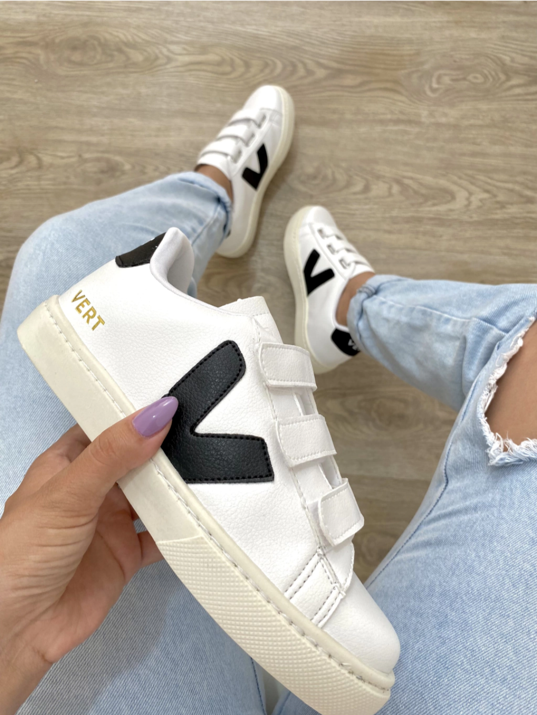 Tênis Velcro Branco Preto