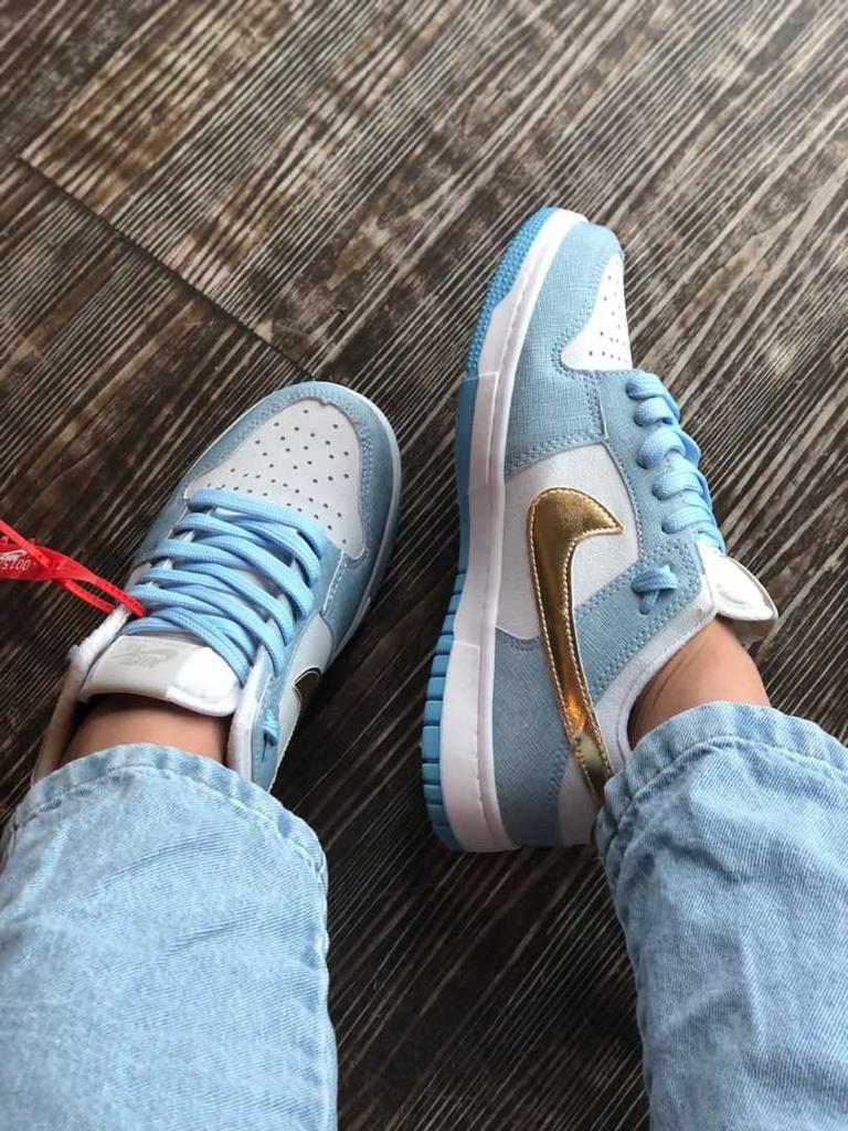 Tênis Azul Dourado