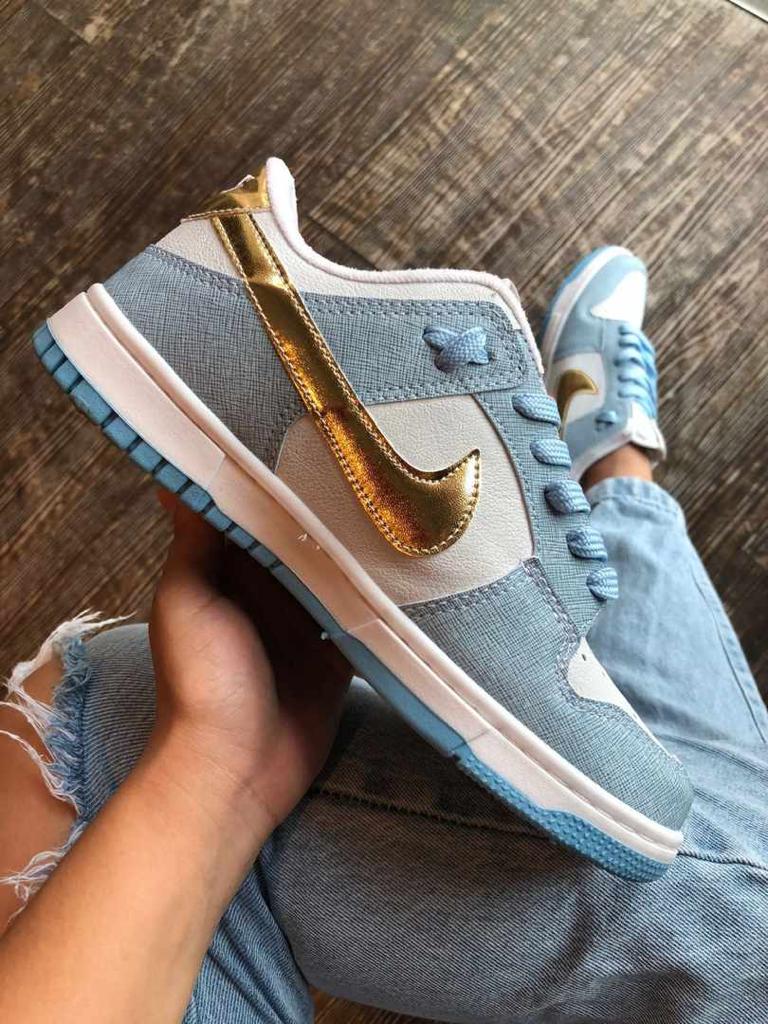 Tênis Azul Dourado