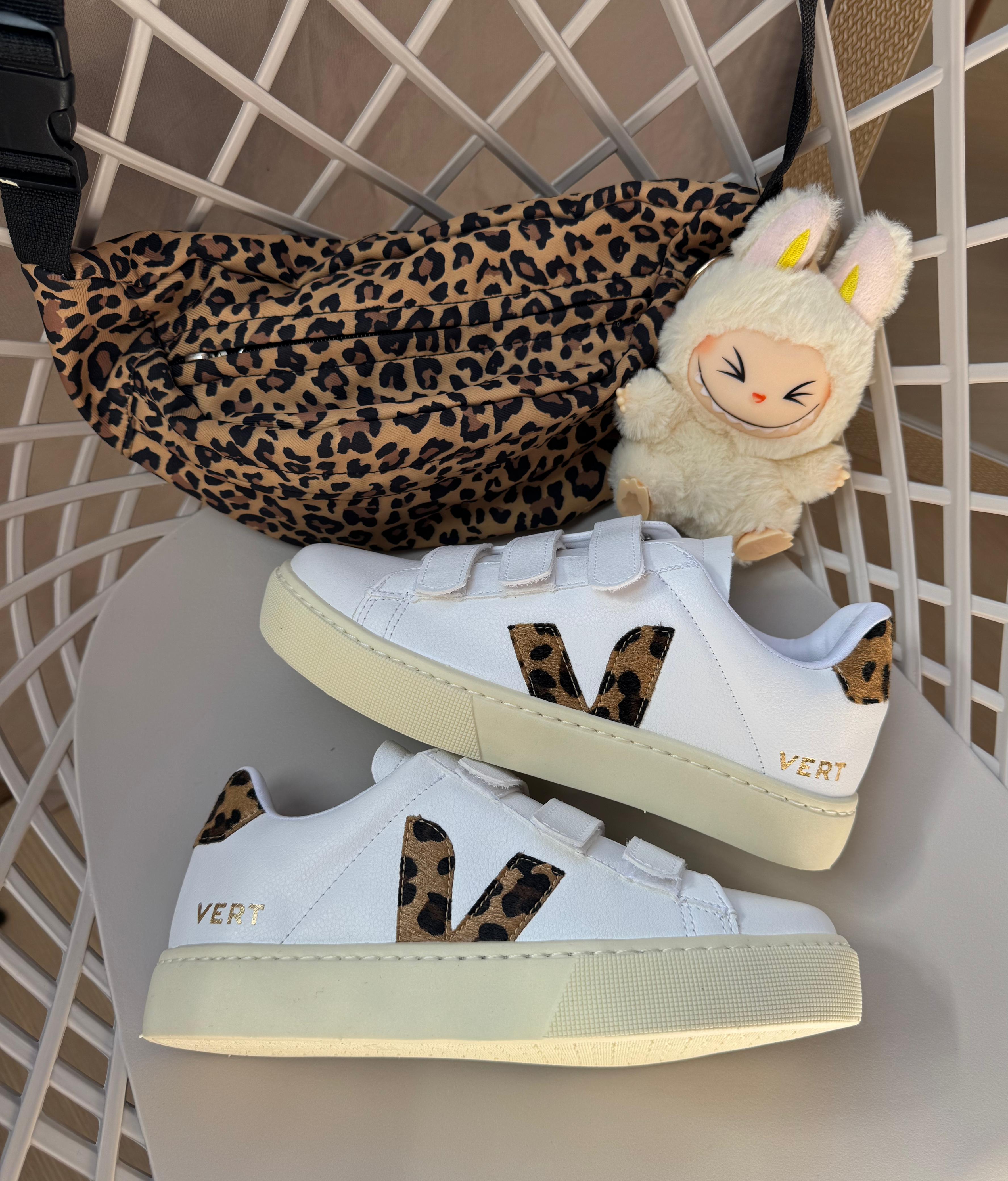 Tênis Velcro Branco Onça