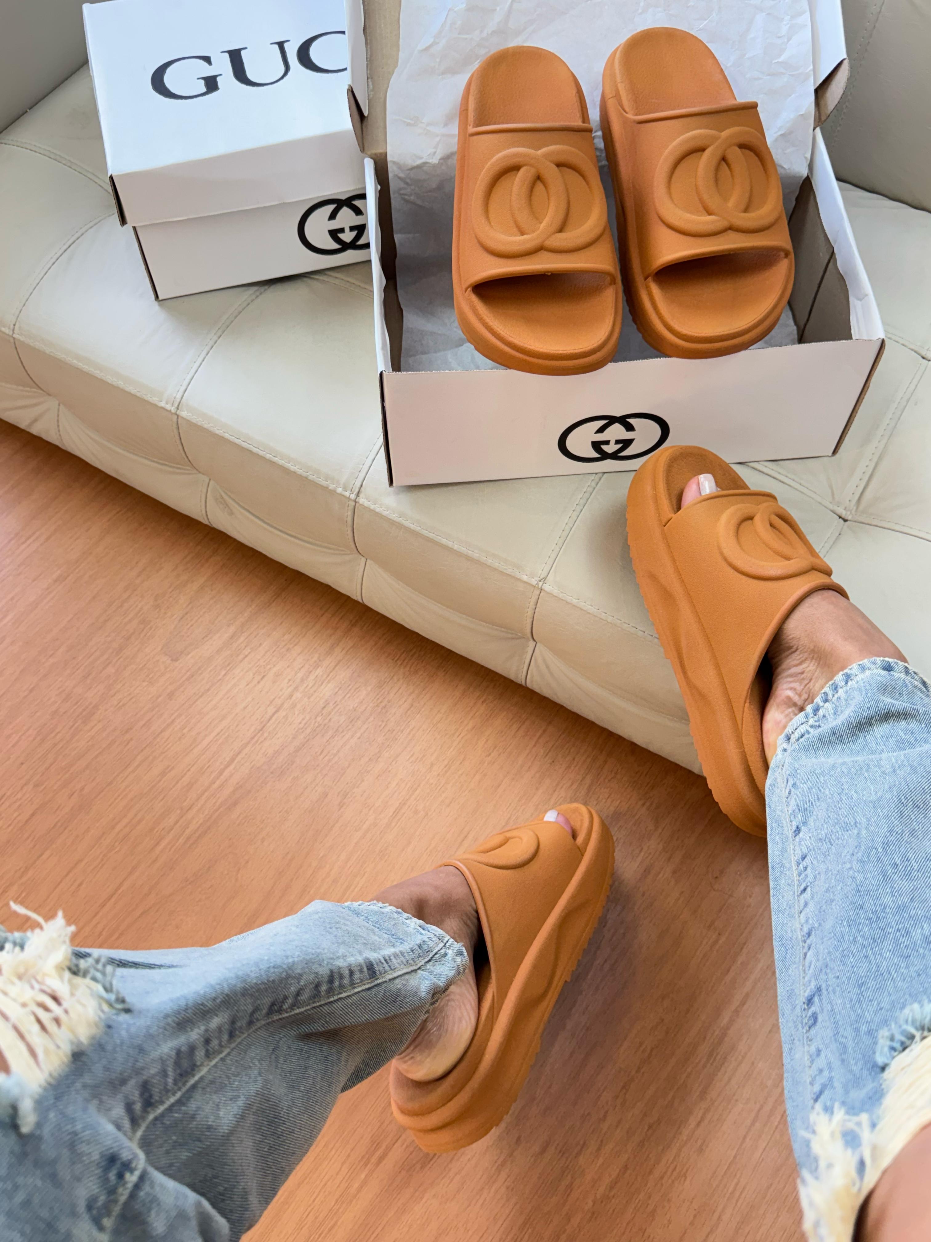 Chinelo Nuvem Insp. Gucci
