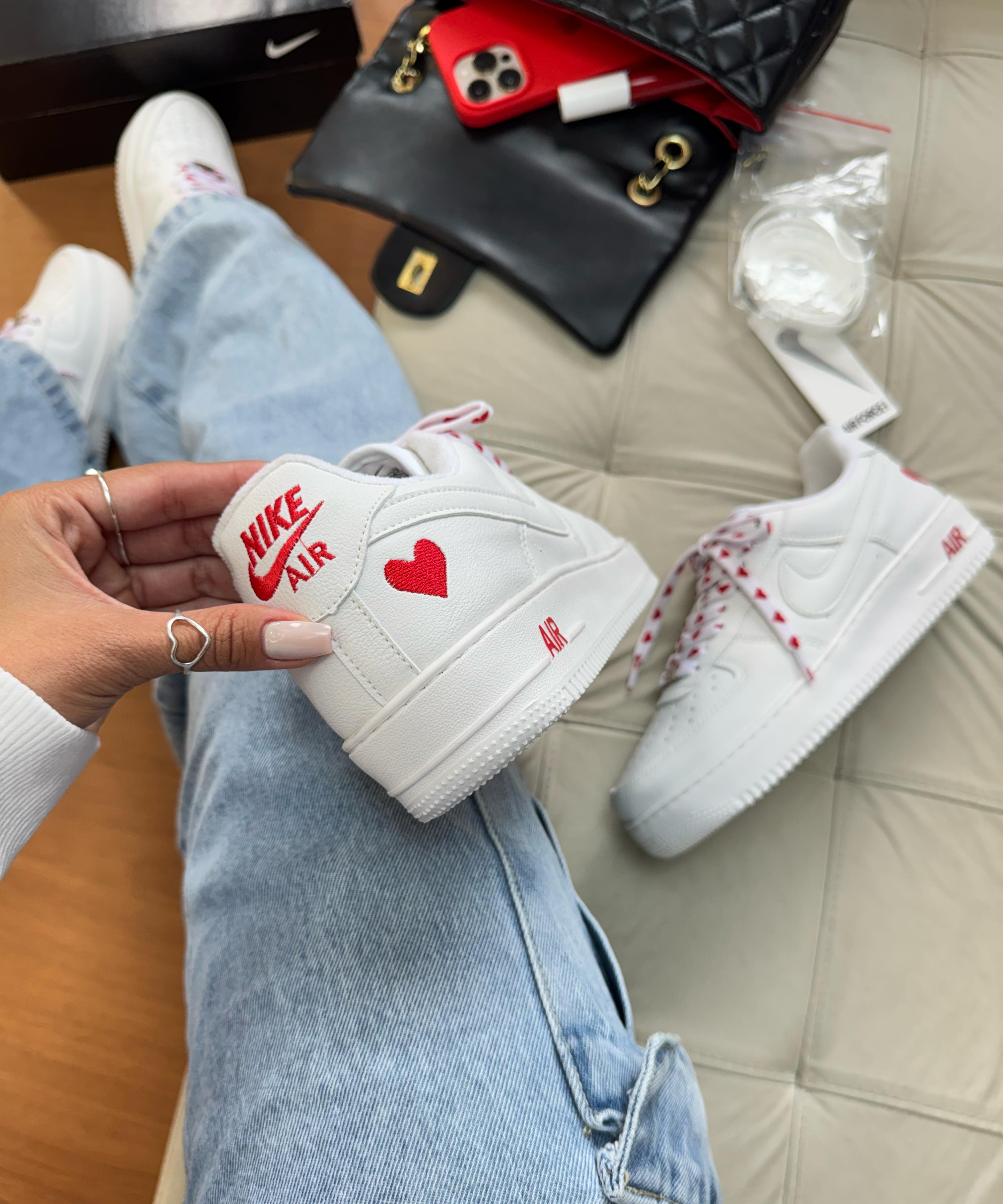 Tênis Air F1 Branco Coração