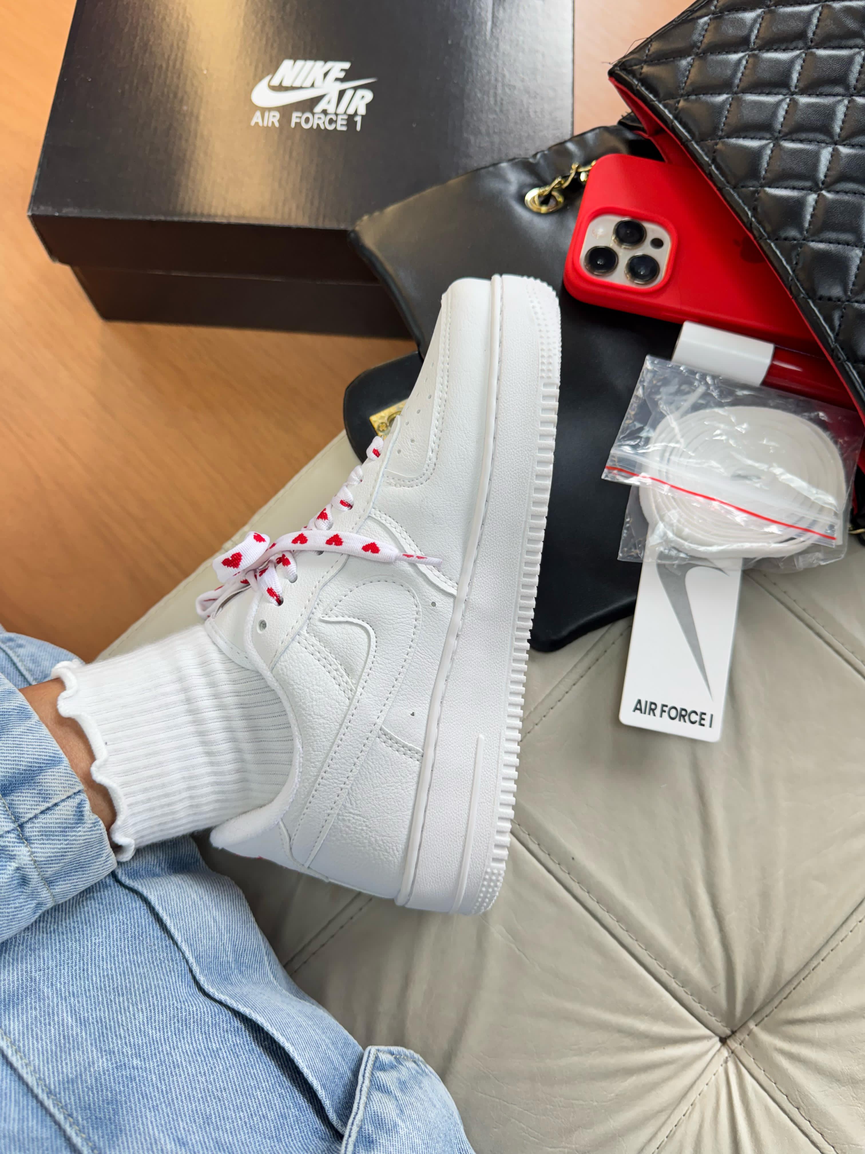 Tênis Air F1 Branco Coração