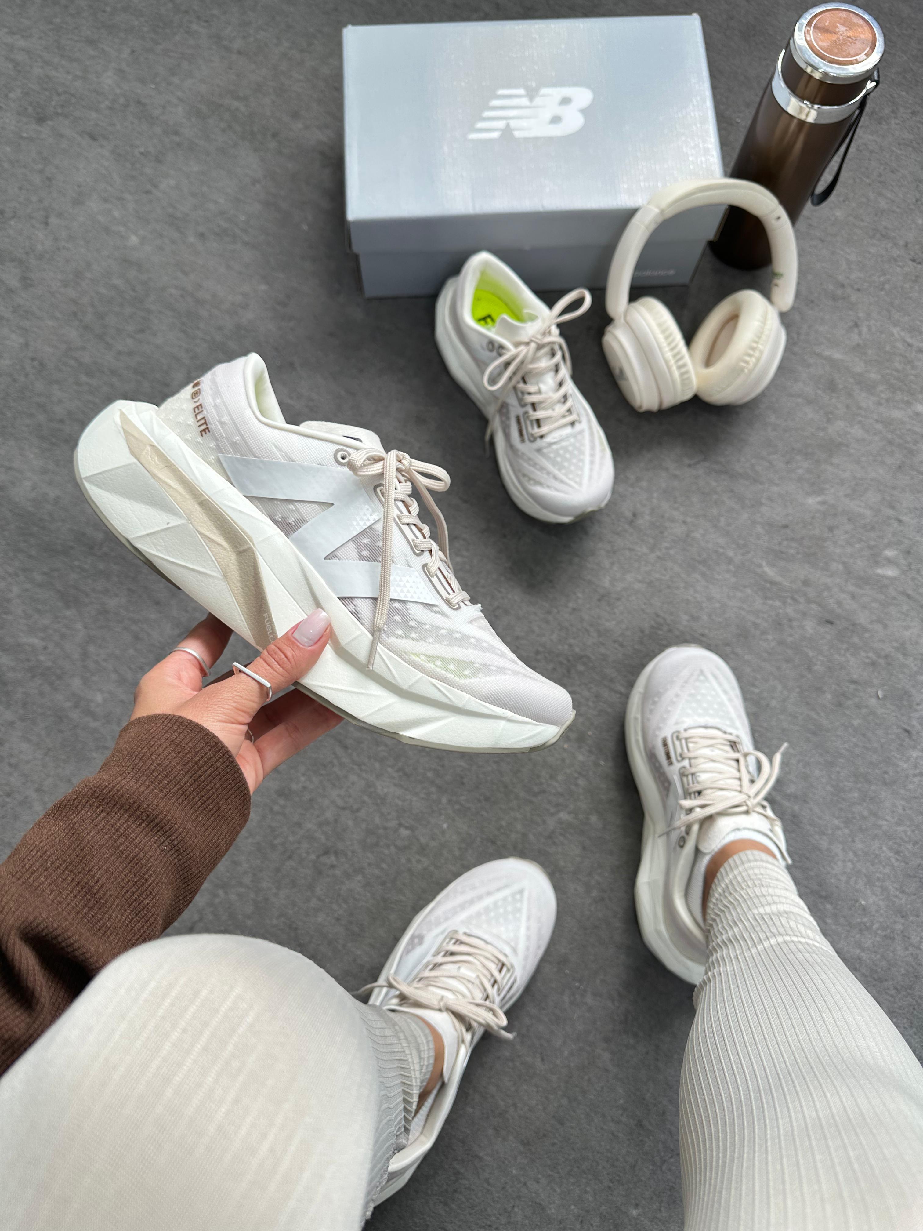 Tênis Balance Elite Creme