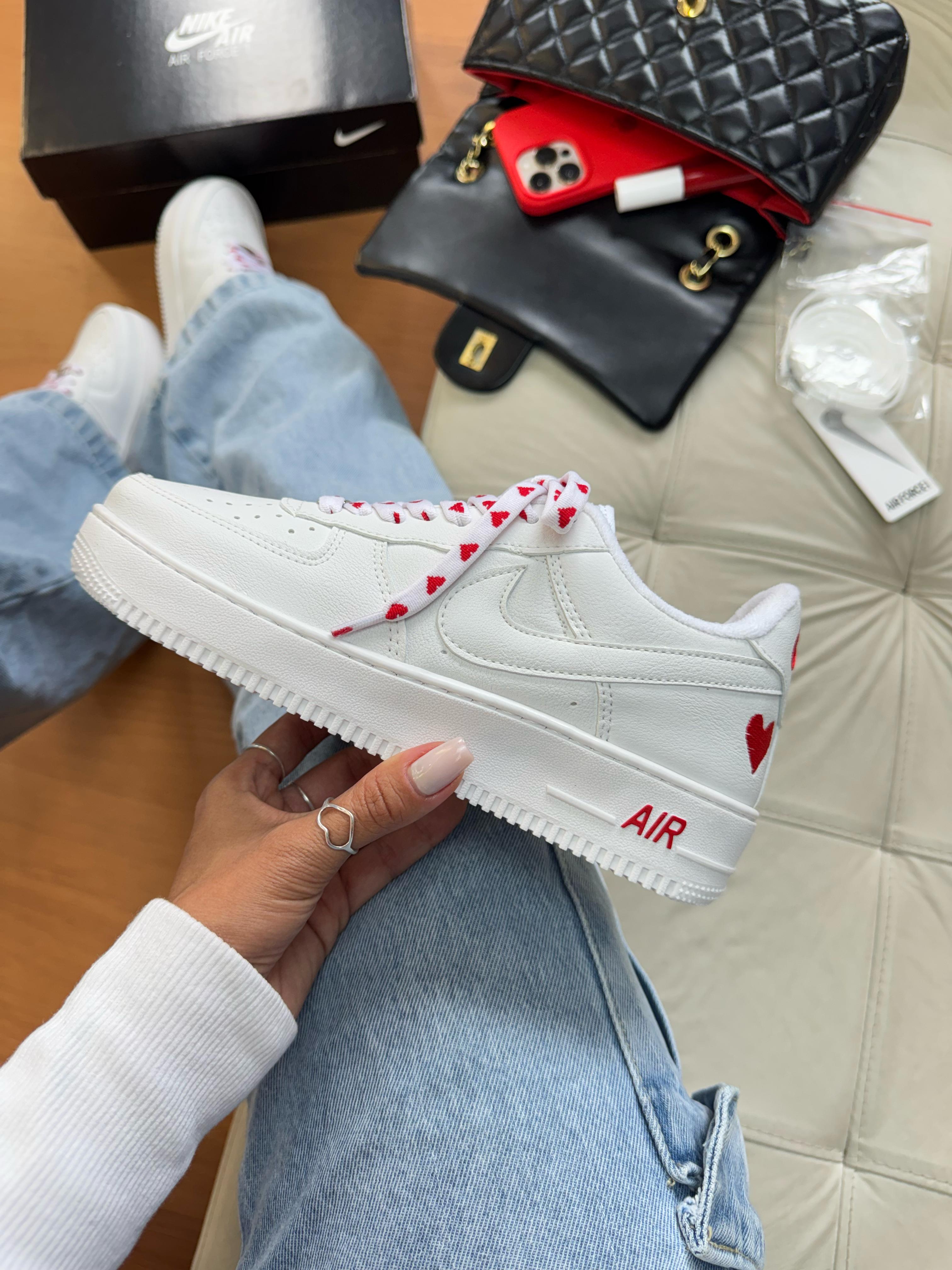 Tênis Air F1 Branco Coração