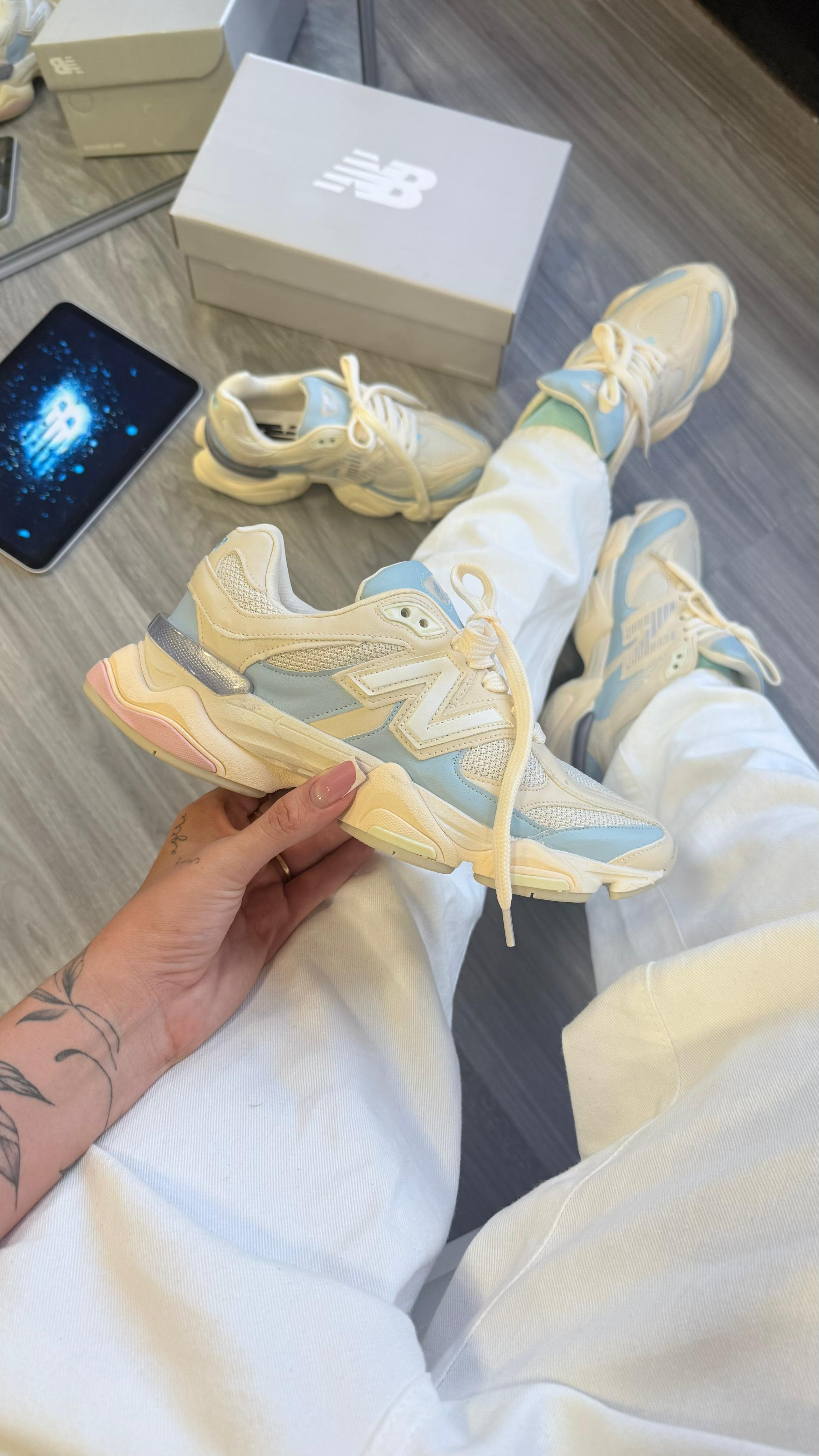 Tênis Balance 9060 Bege Colors Couro Legítimo