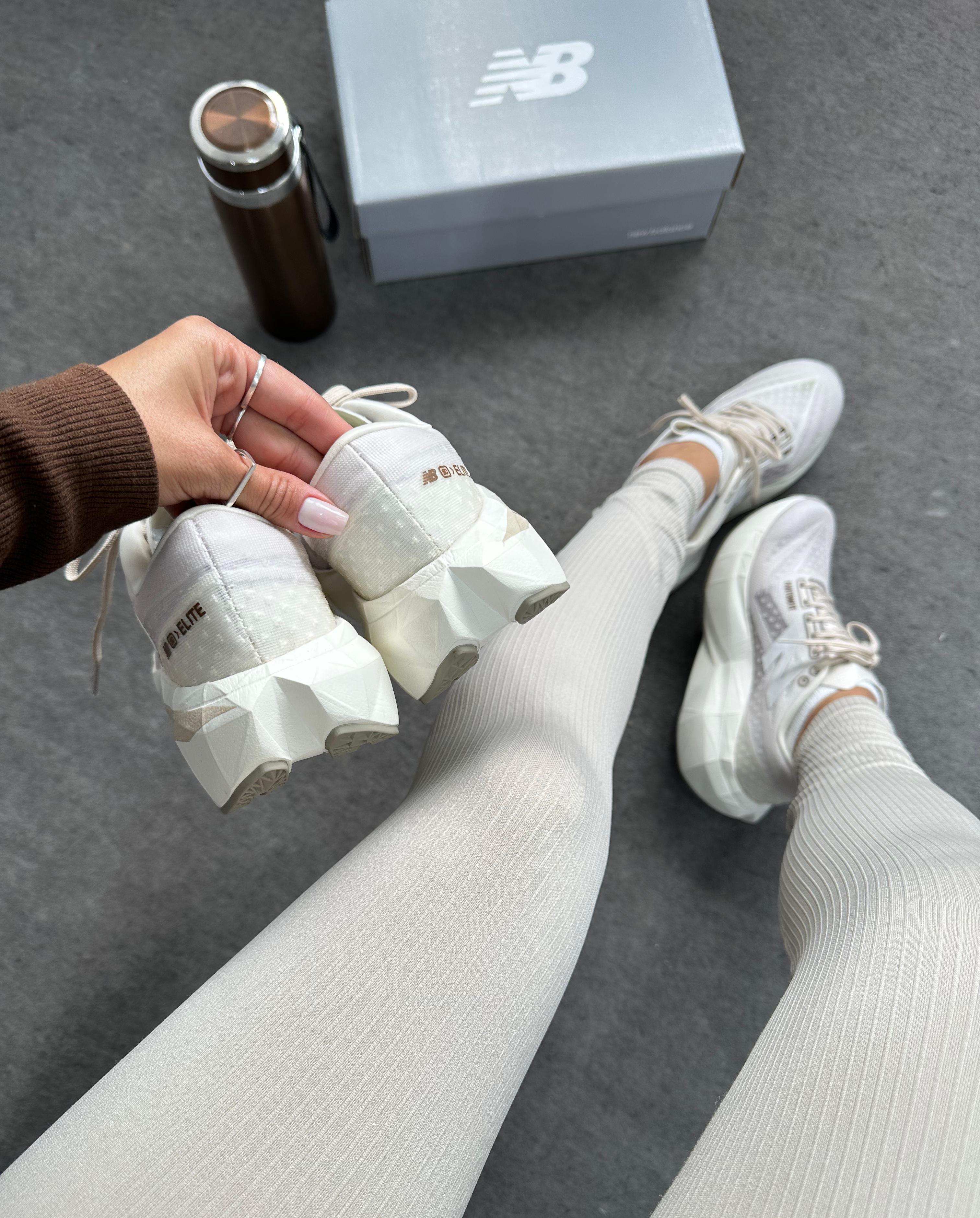 Tênis Balance Elite Creme
