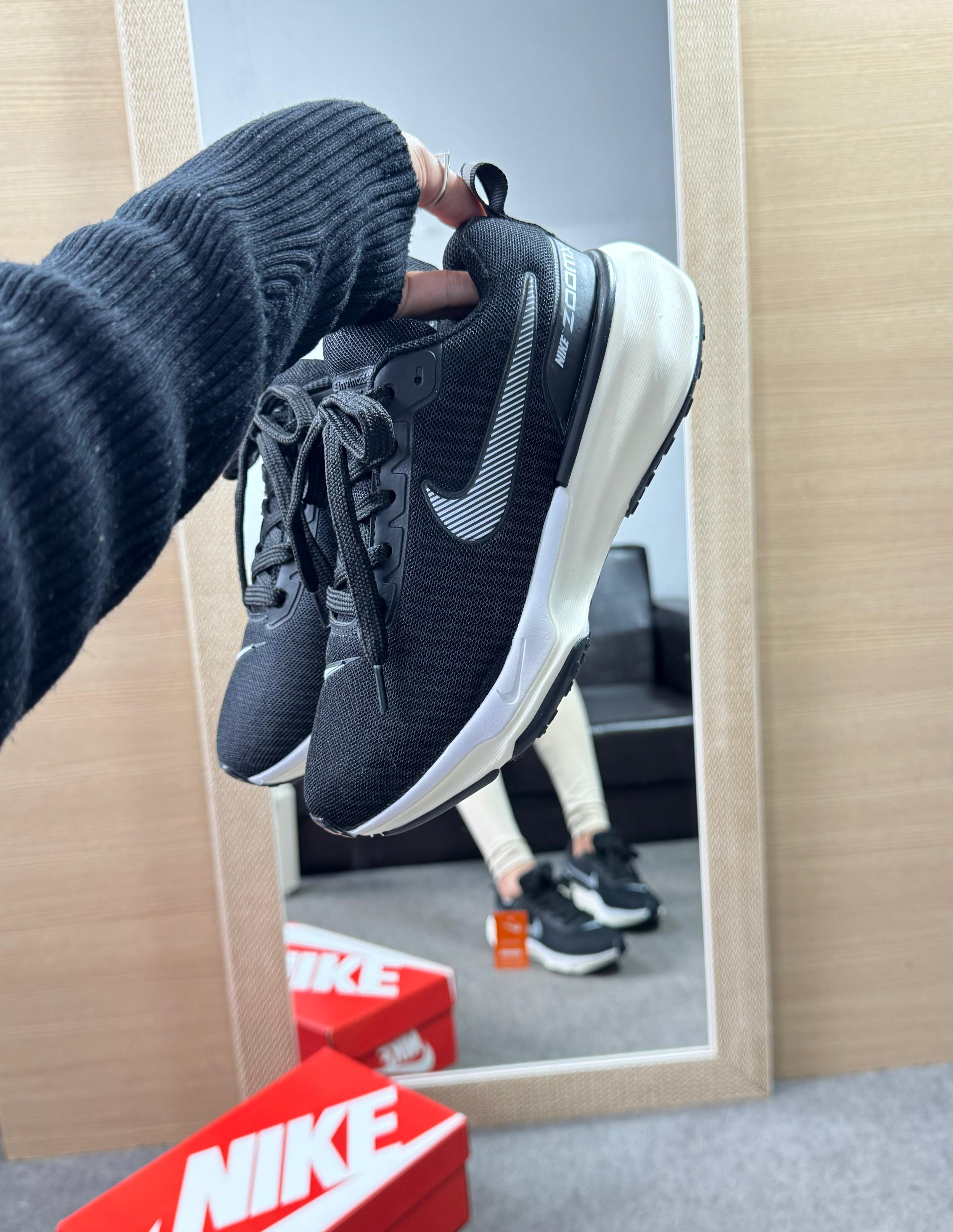 Tênis N. Zoomx Run Preto
