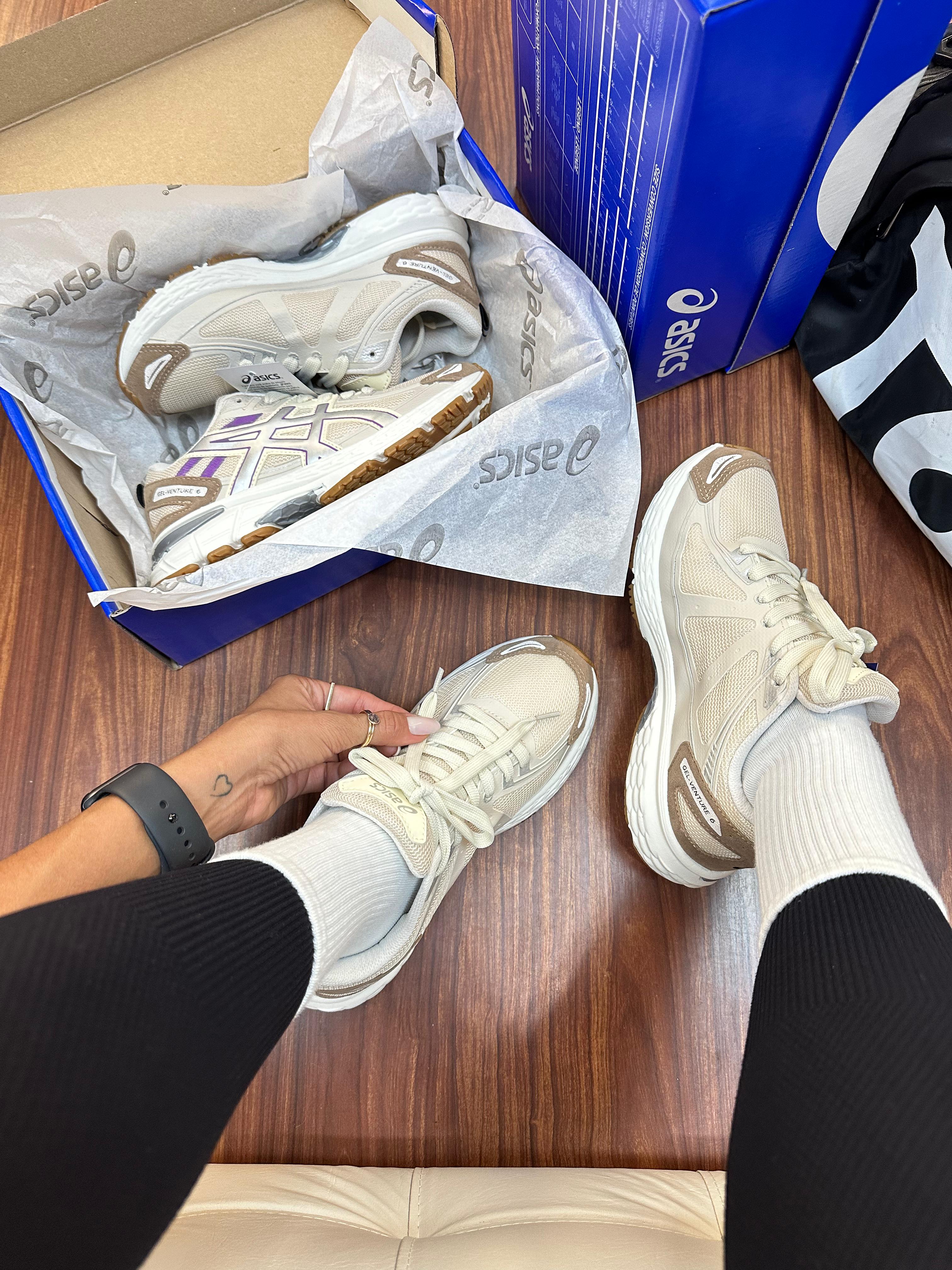 Tênis Asics Venture Nude