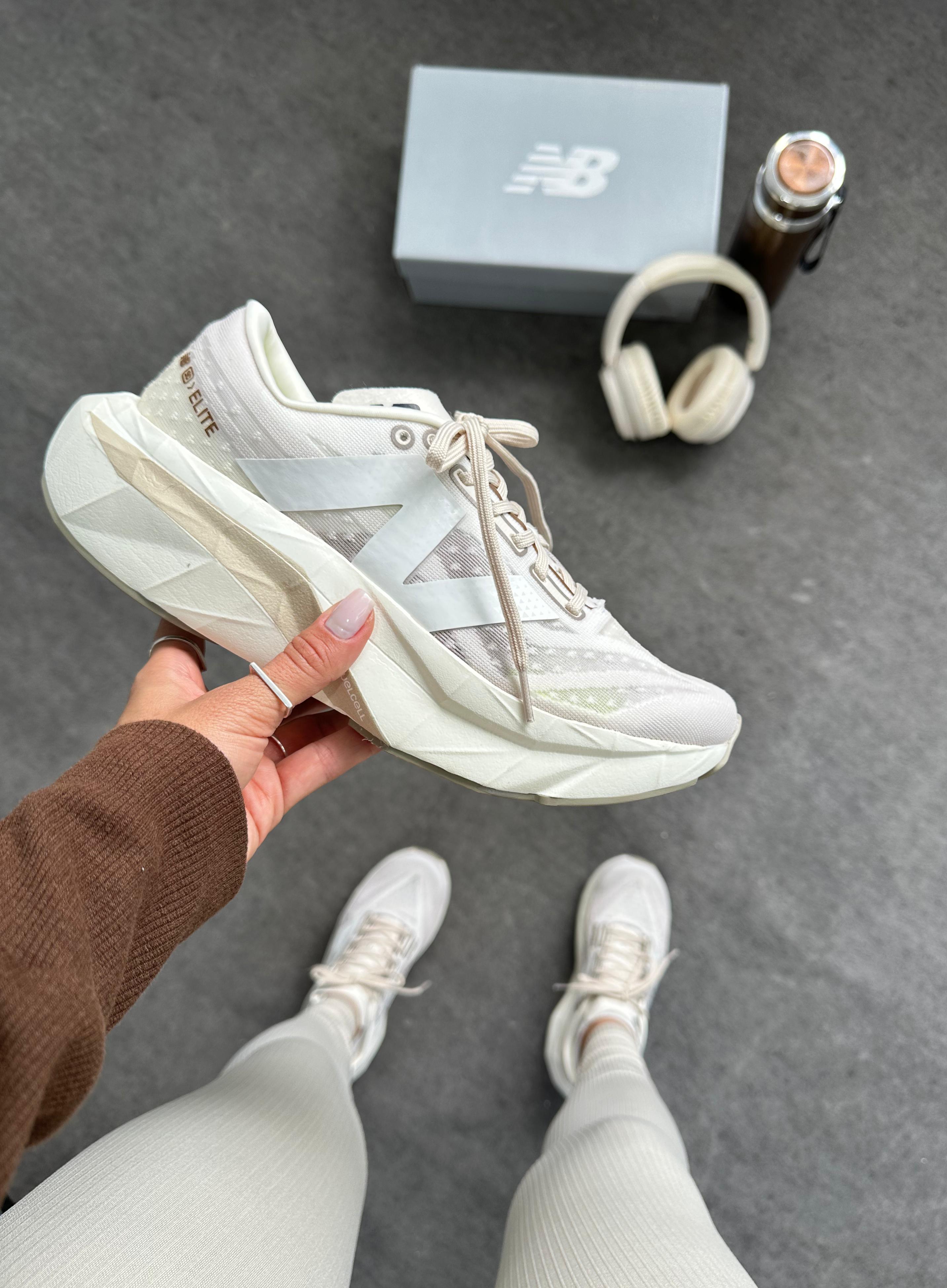 Tênis Balance Elite Creme