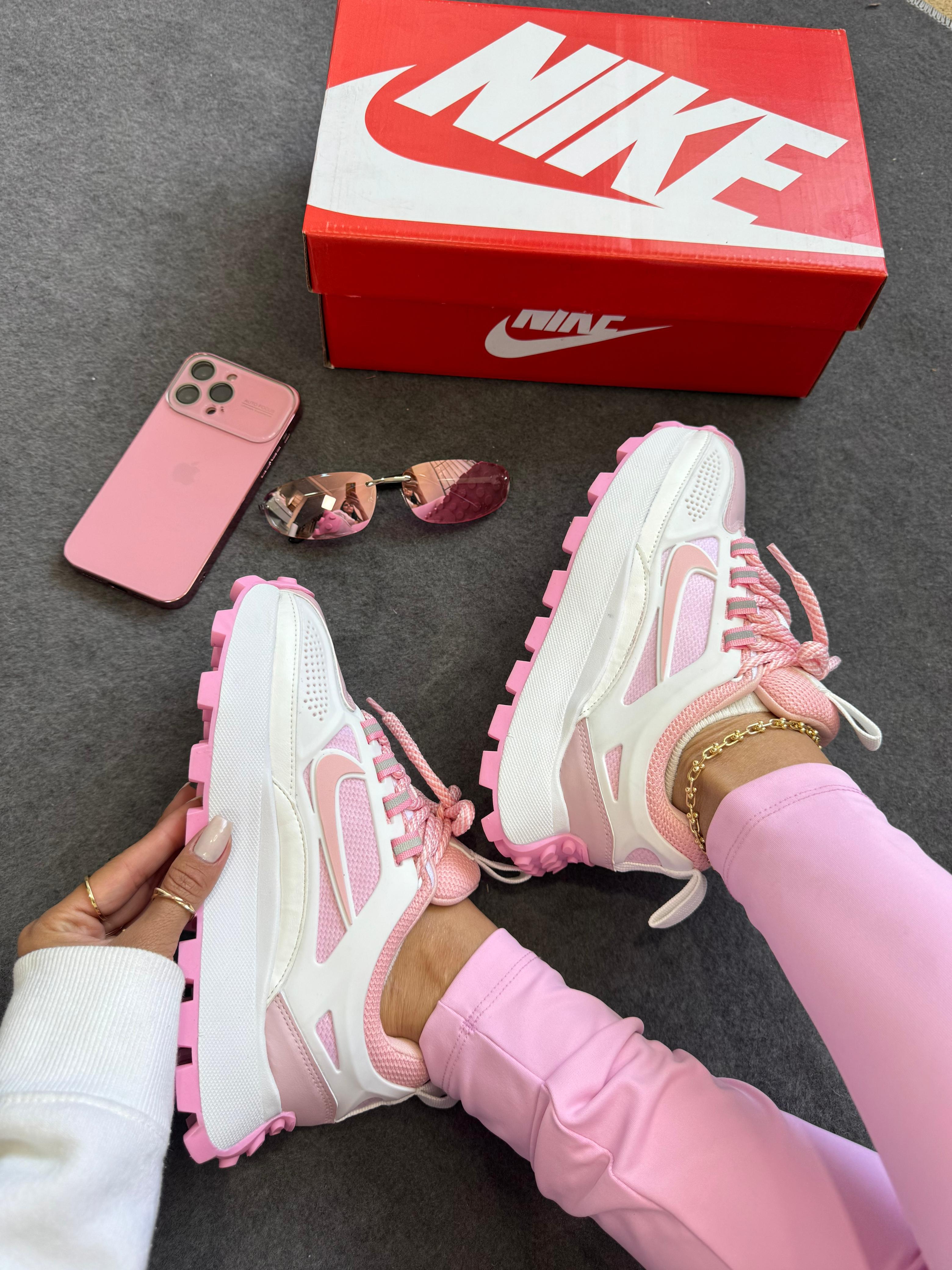 Tênis Bailleli Rosa Couro