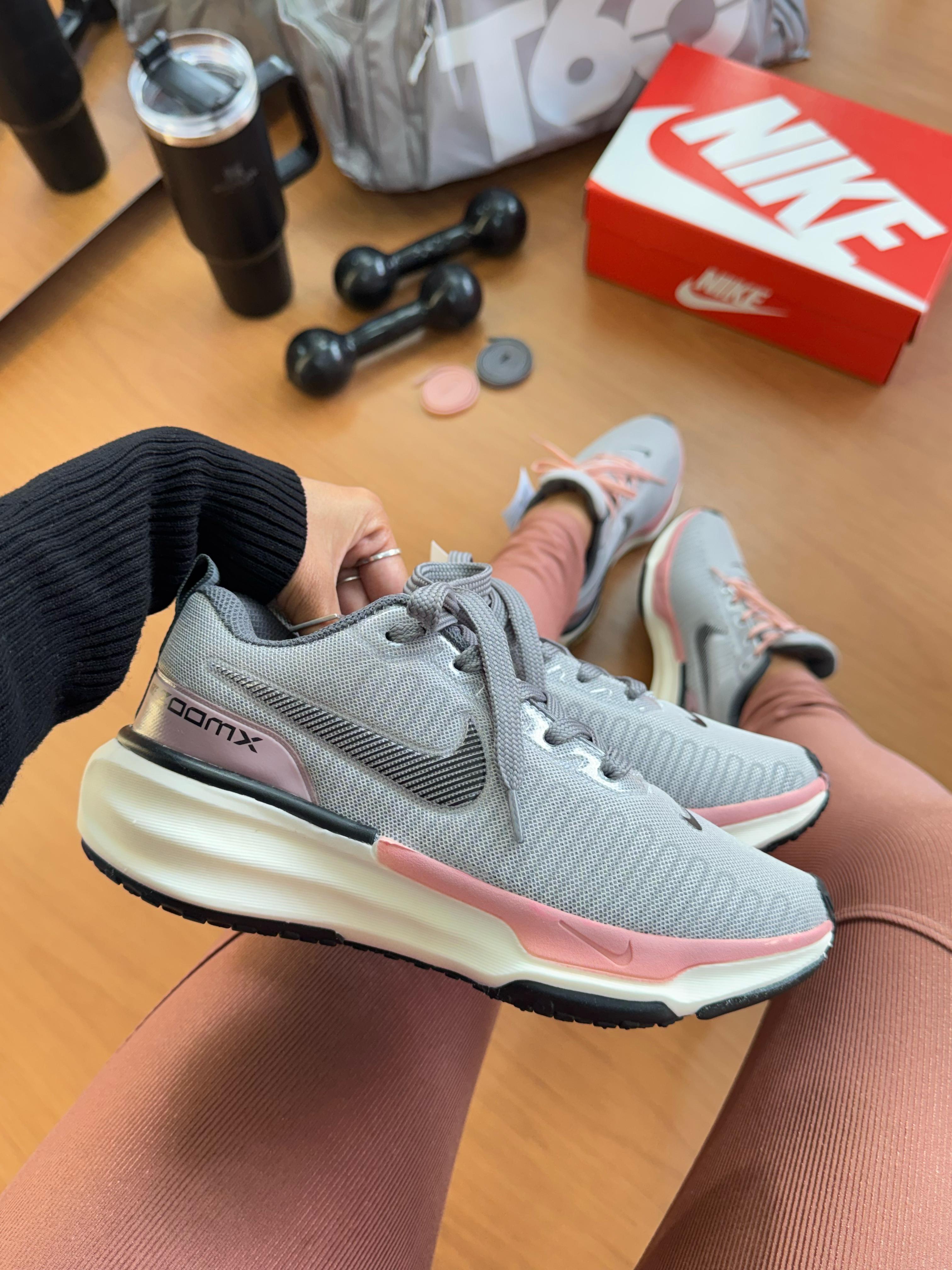 Tênis N. Zoomx Run Cinza Rose