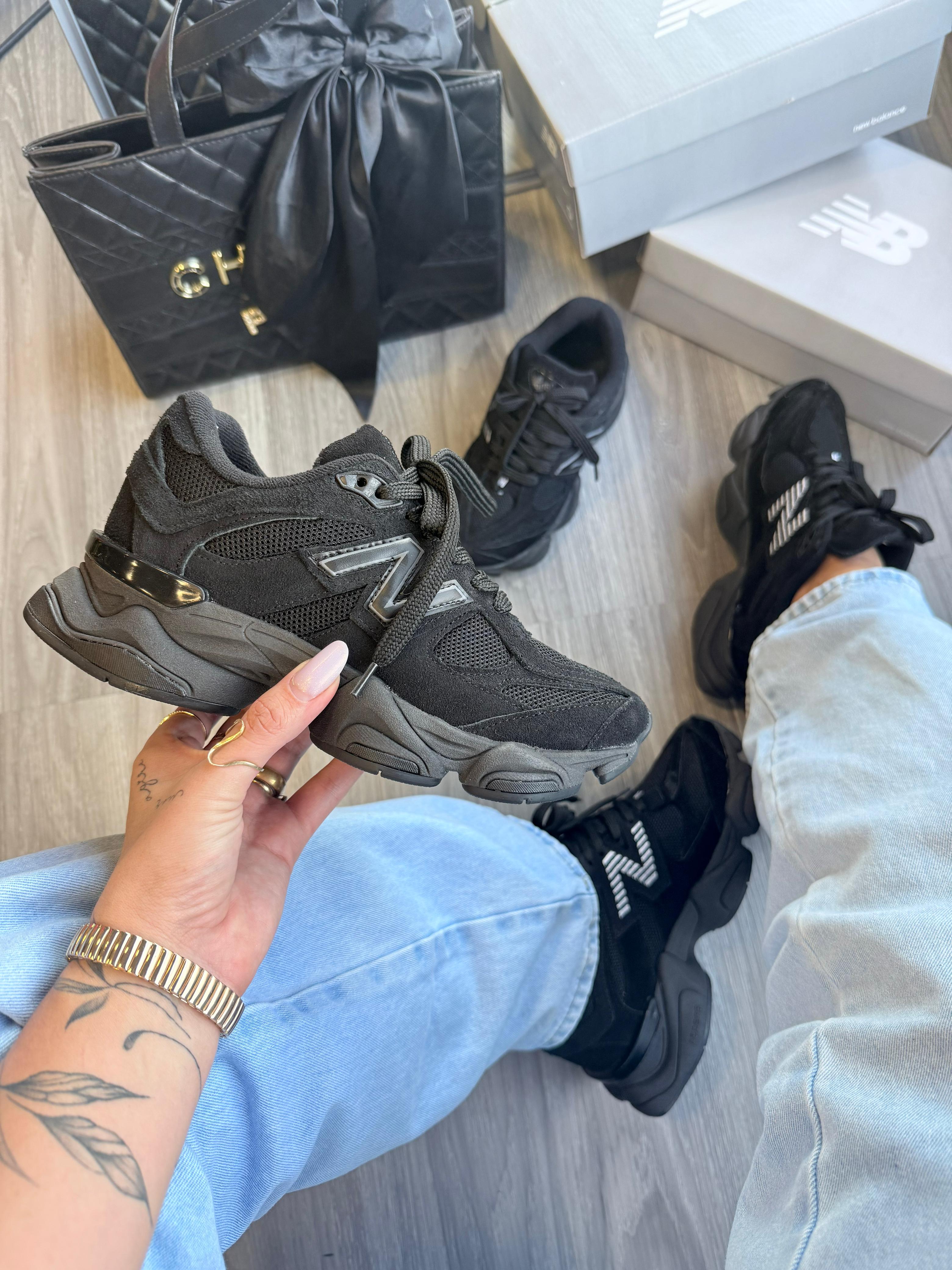 Tênis Balance 9060 Preto Couro Legítimo