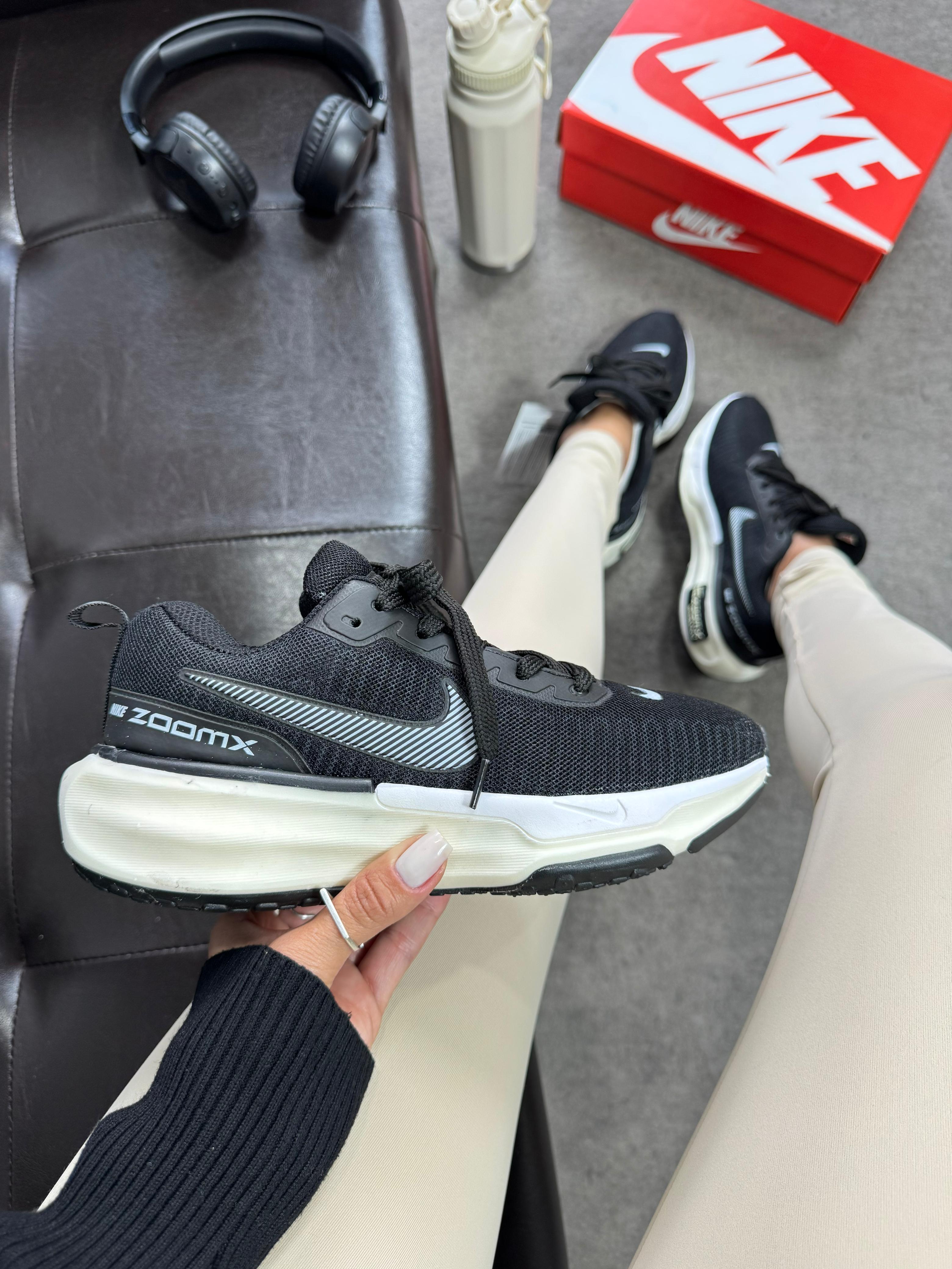 Tênis N. Zoomx Run Preto